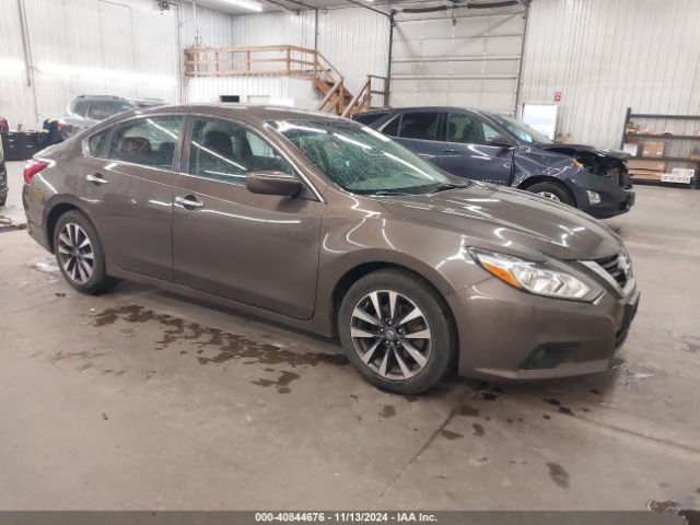 nissan altima 2017 1n4al3ap4hc200162