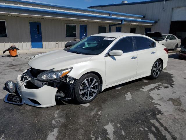 nissan altima 2017 1n4al3ap4hc257994