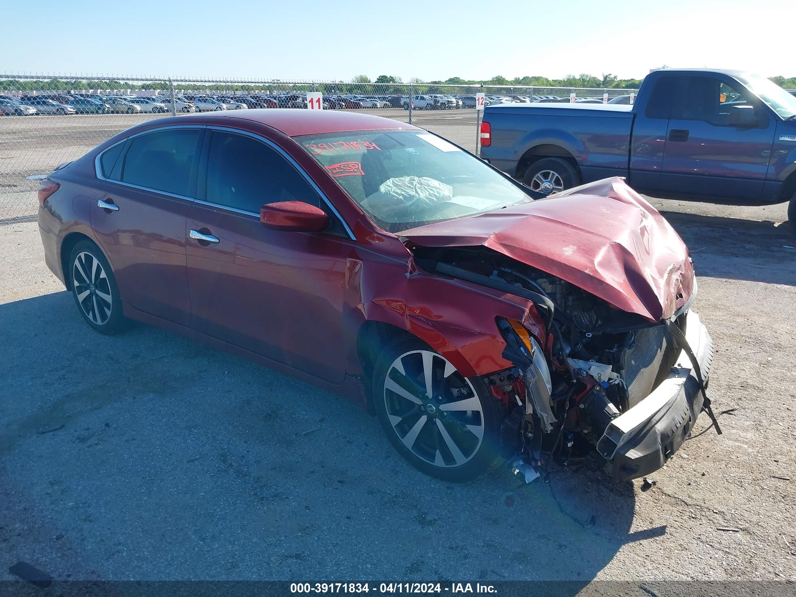 nissan altima 2018 1n4al3ap4jc117904