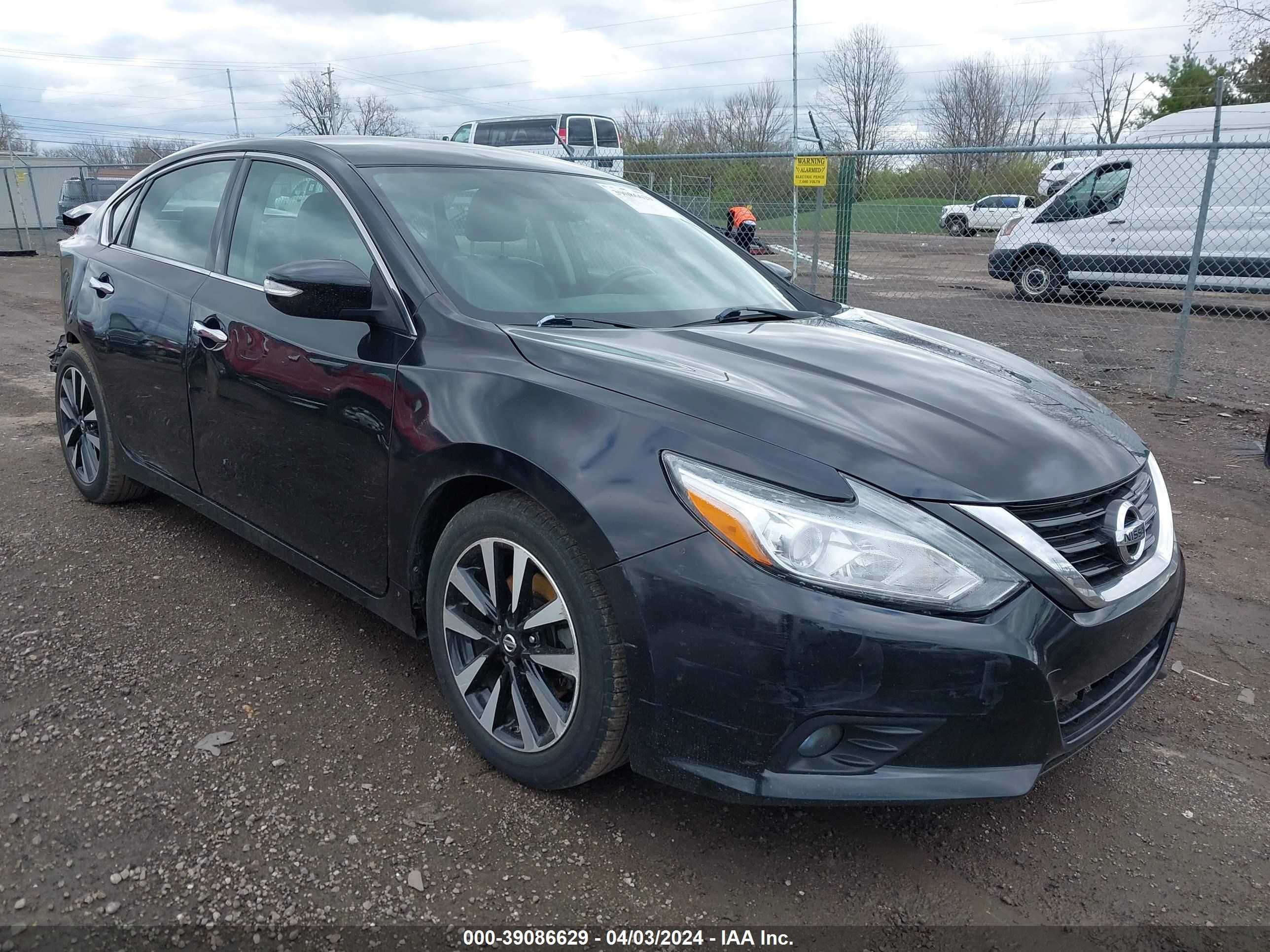 nissan altima 2018 1n4al3ap4jc246600