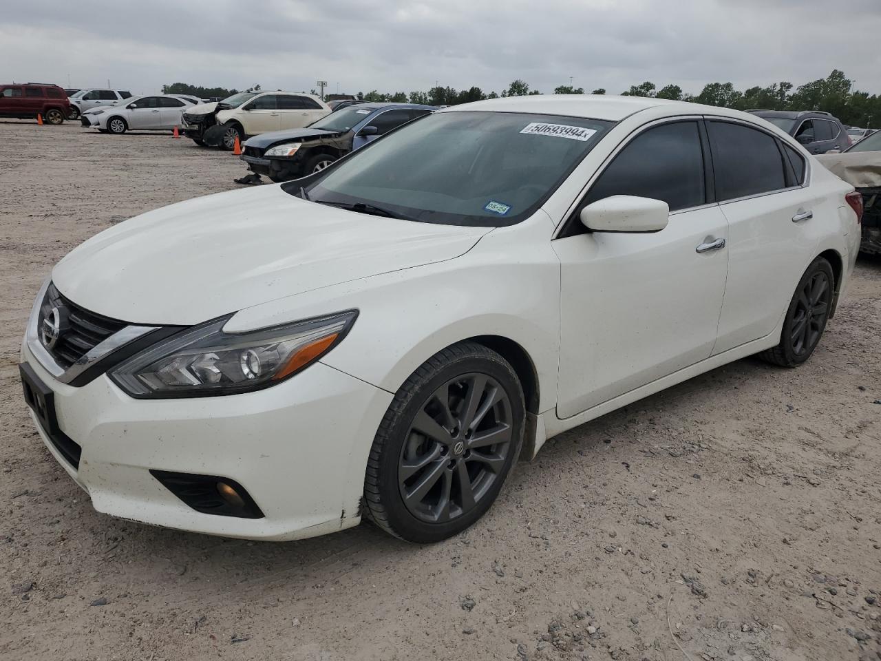 nissan altima 2018 1n4al3ap4jc296543