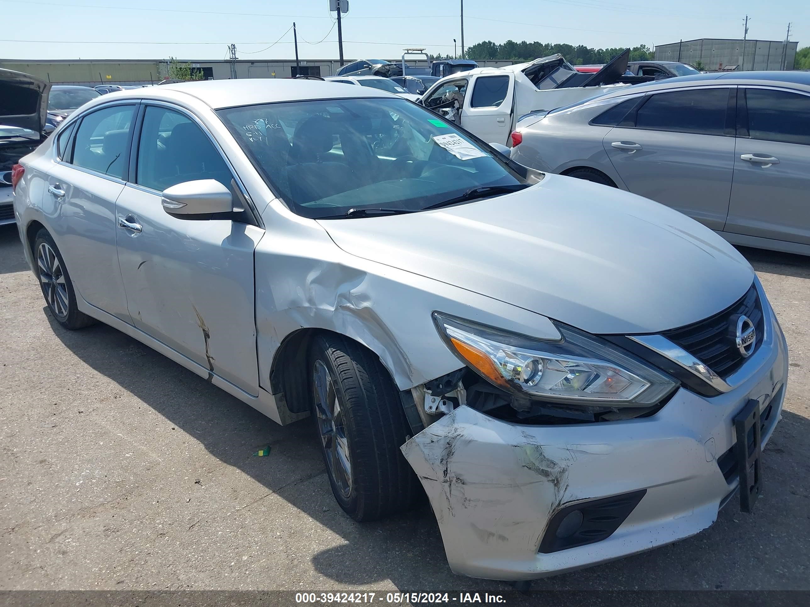 nissan altima 2017 1n4al3ap5hc121194