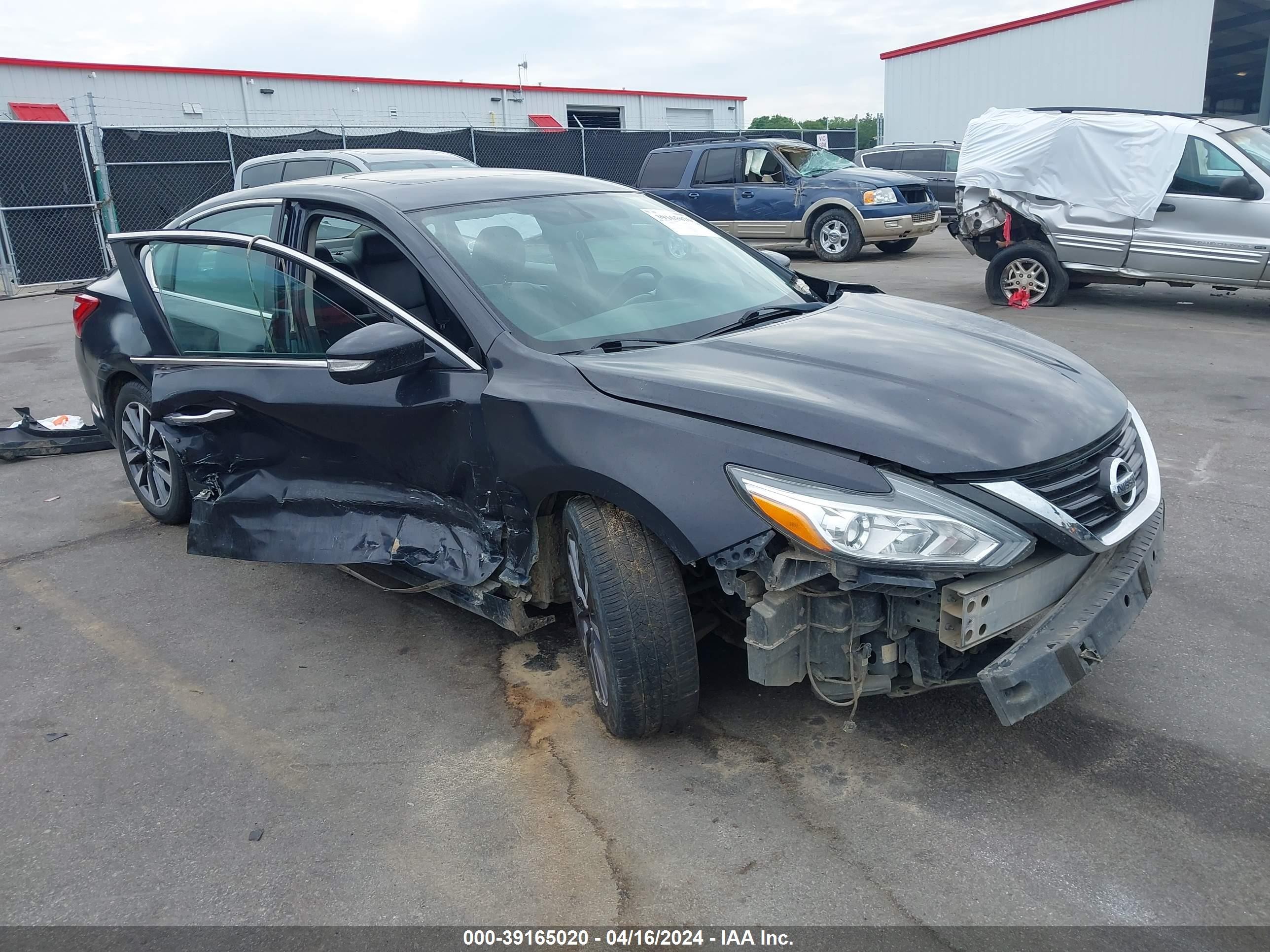 nissan altima 2017 1n4al3ap5hc203331