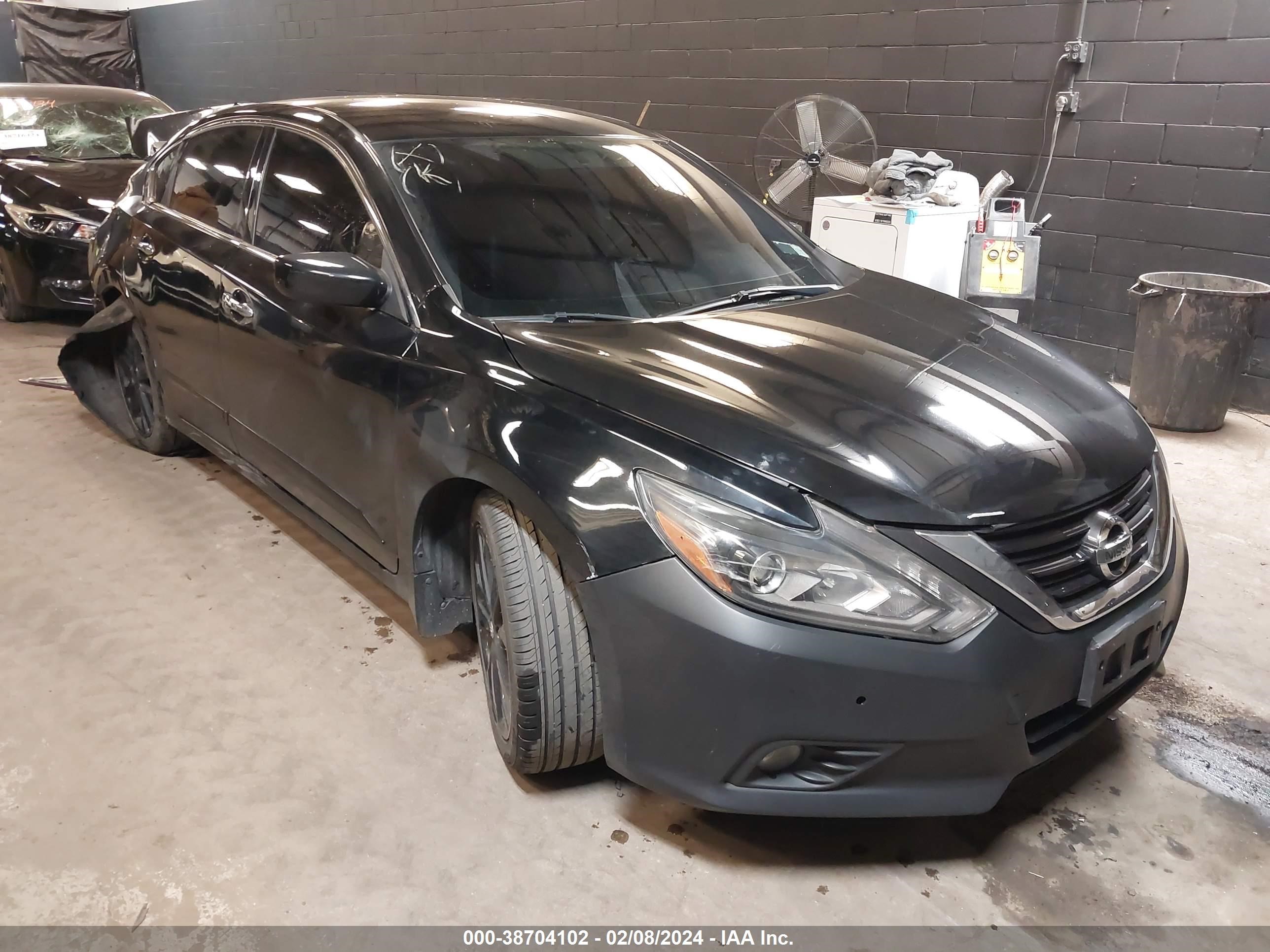 nissan altima 2017 1n4al3ap5hc240458