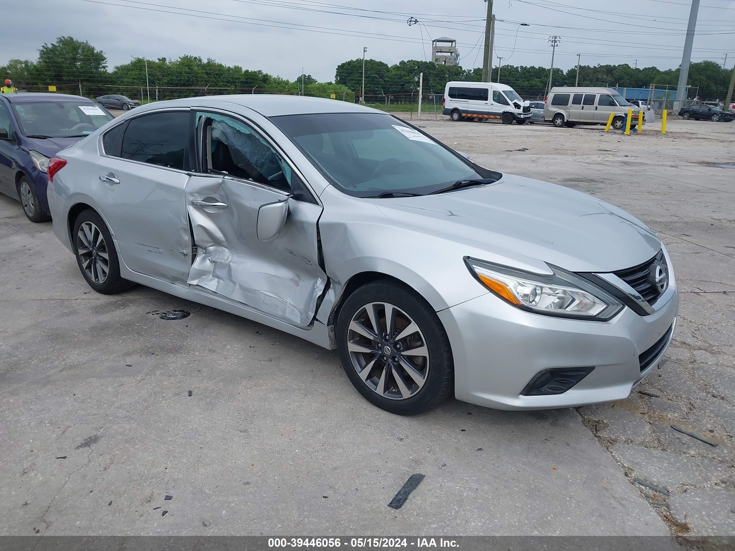 nissan altima 2017 1n4al3ap6hc184563