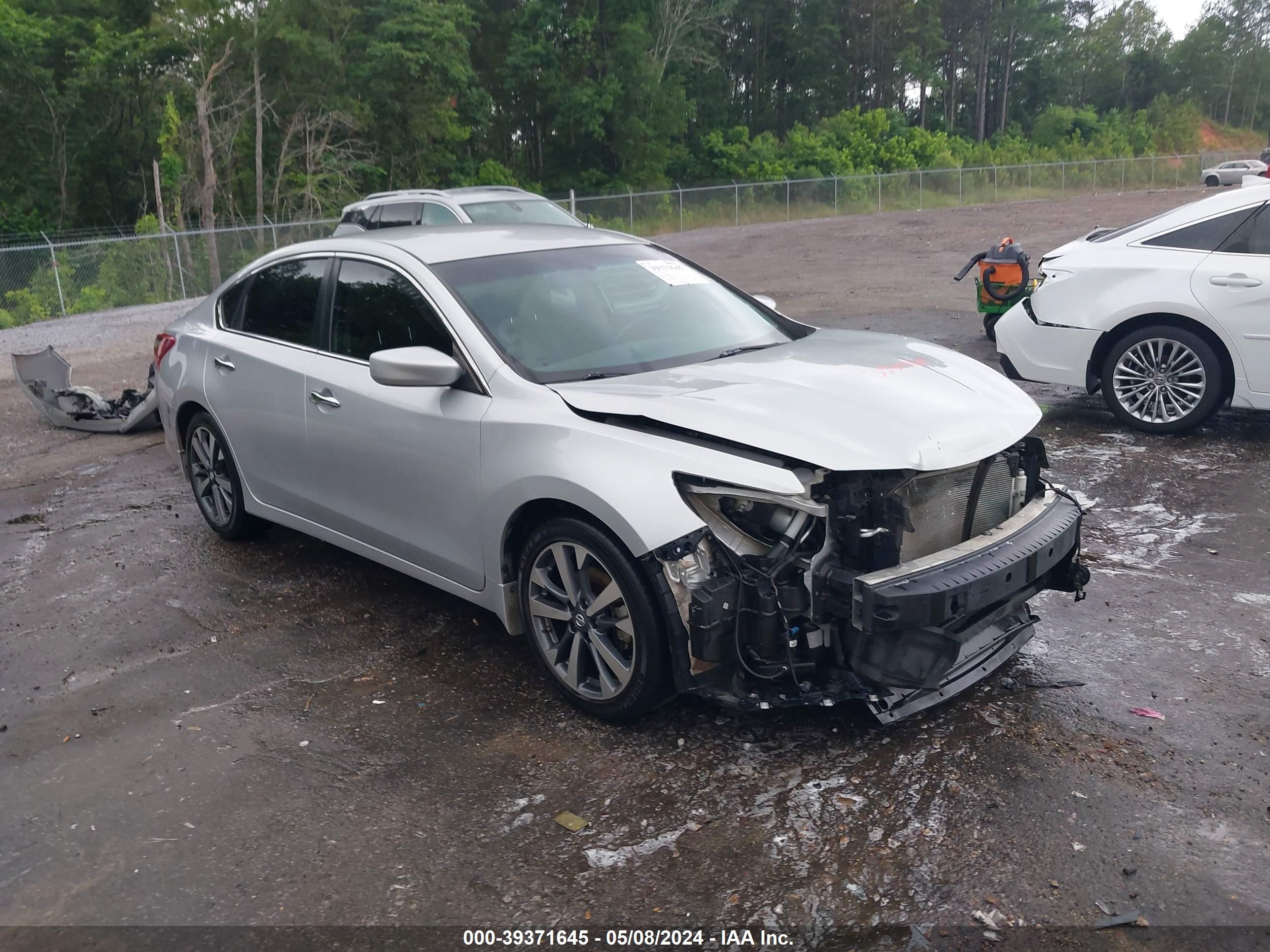 nissan altima 2017 1n4al3ap7hc132231