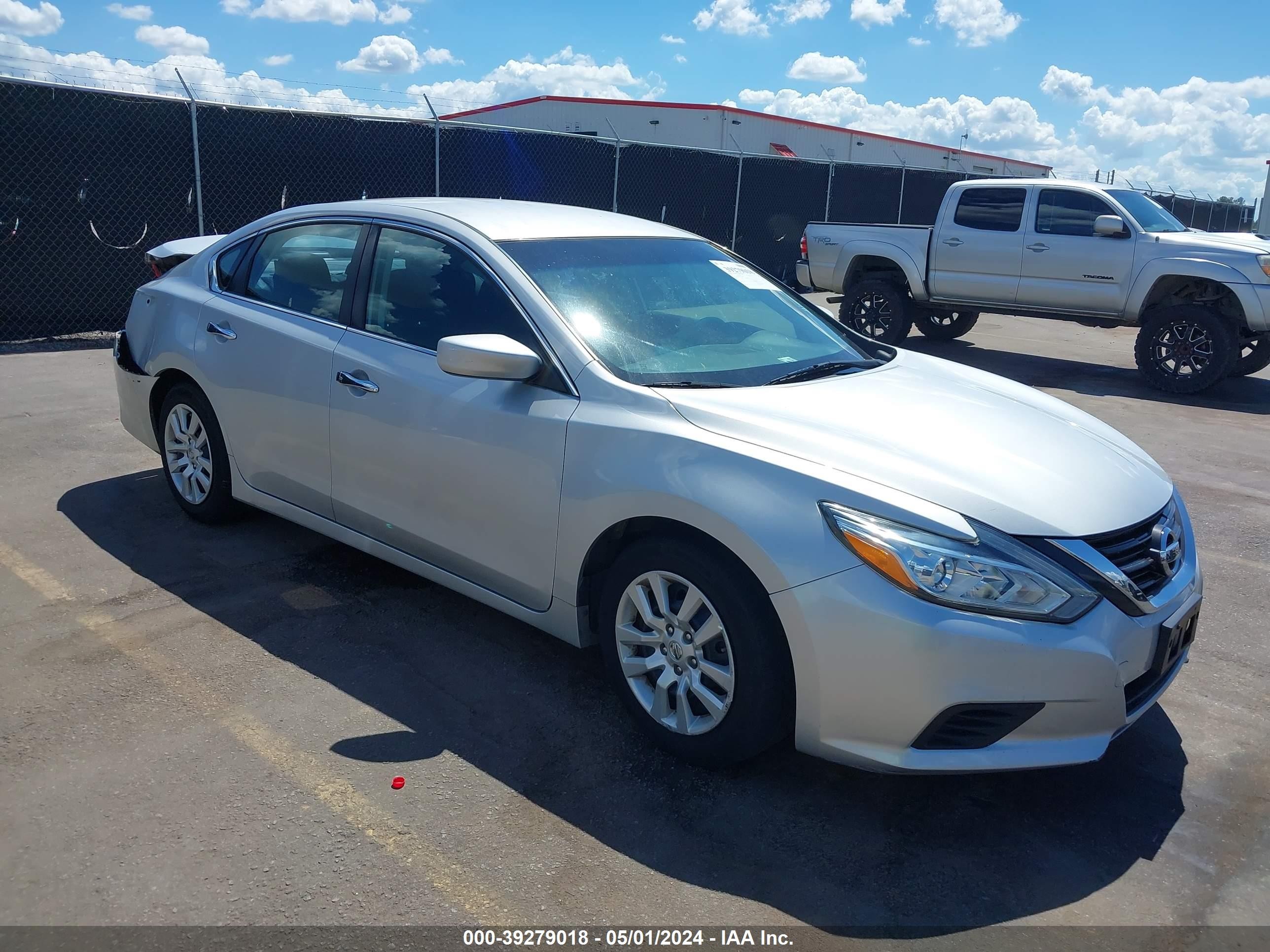 nissan altima 2017 1n4al3ap7hc151488