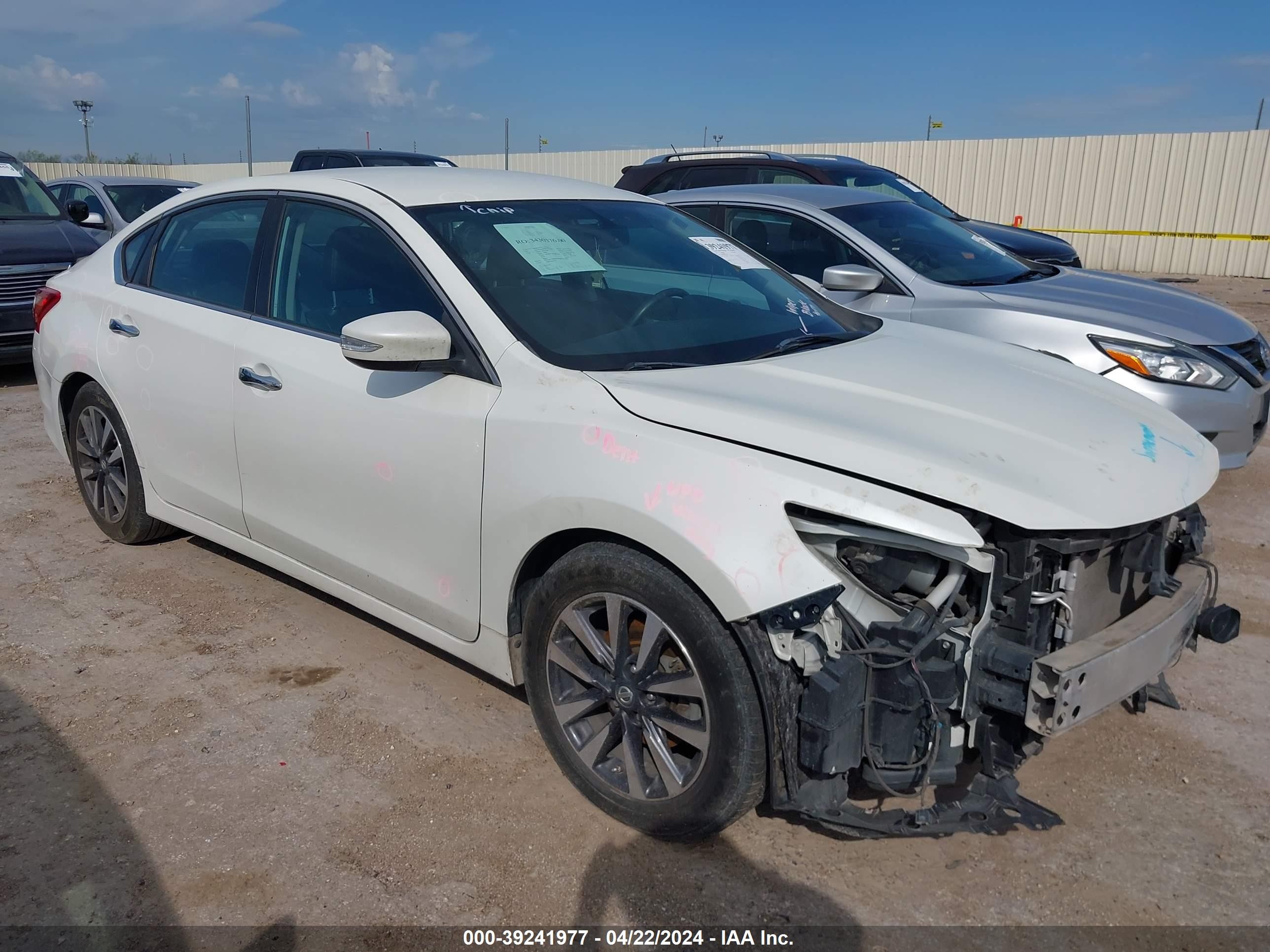 nissan altima 2017 1n4al3ap8hc175198