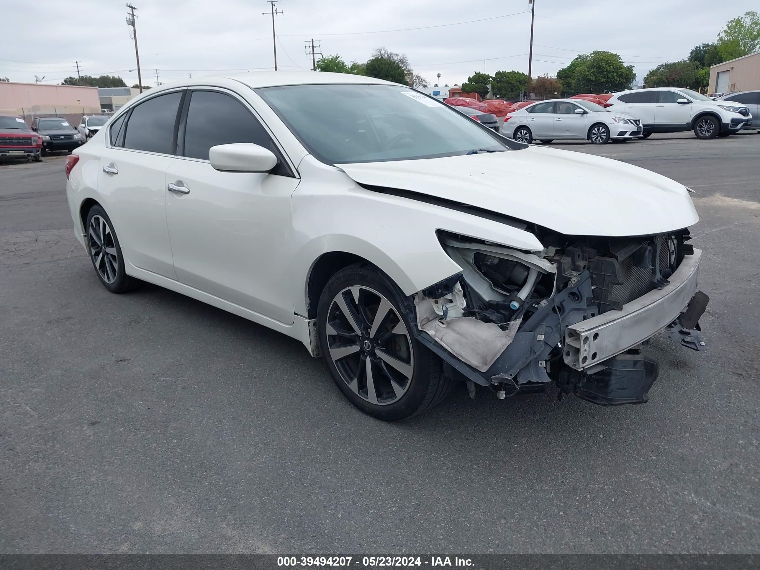 nissan altima 2018 1n4al3ap8jc113127