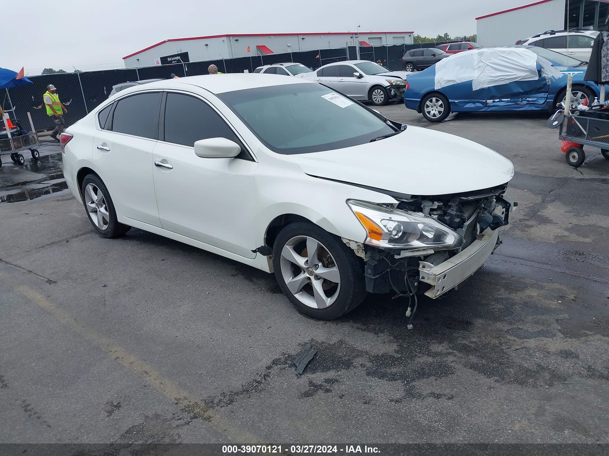 nissan altima 2014 1n4al3ap9ec203490