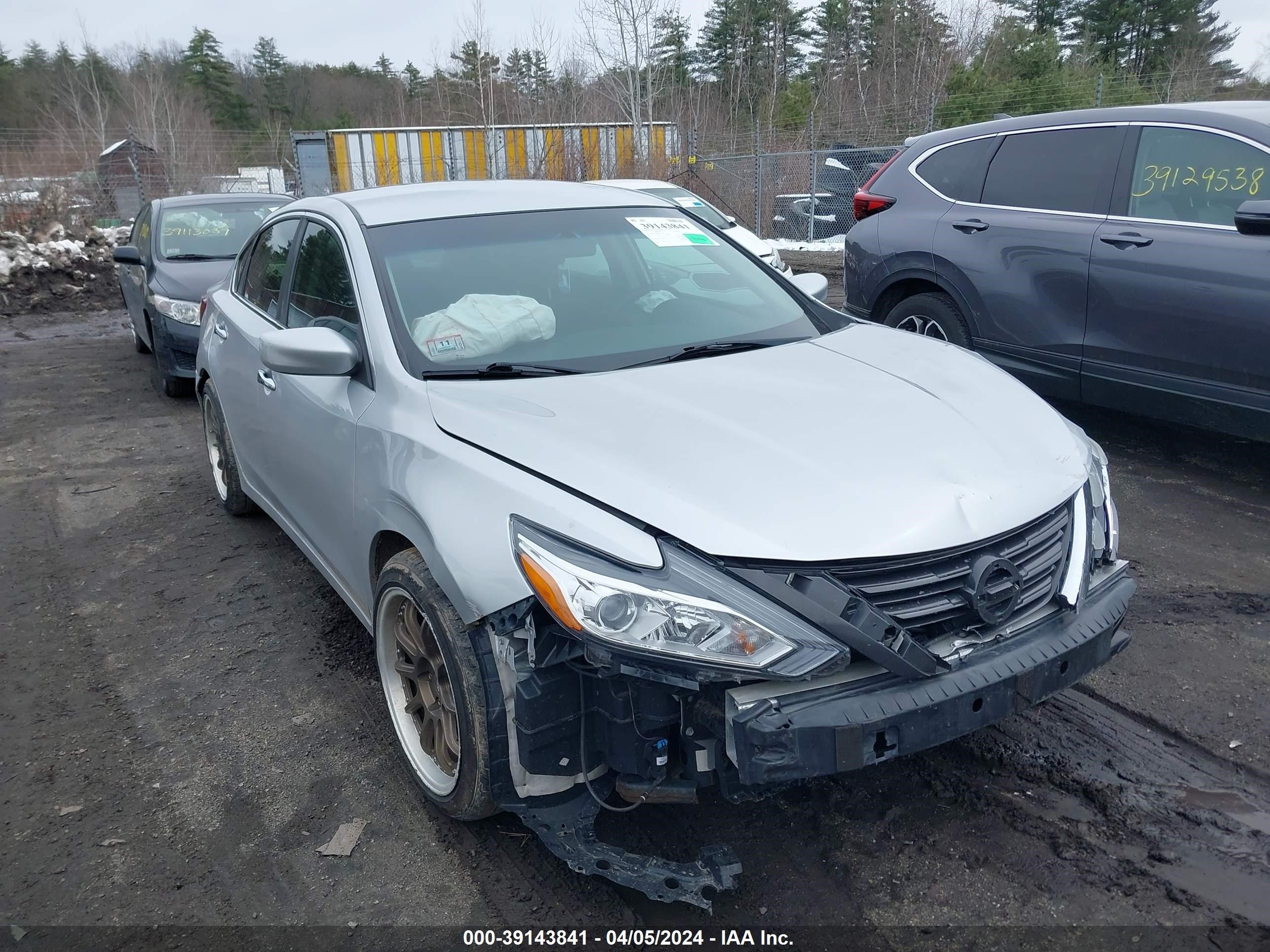 nissan altima 2017 1n4al3ap9hc142744