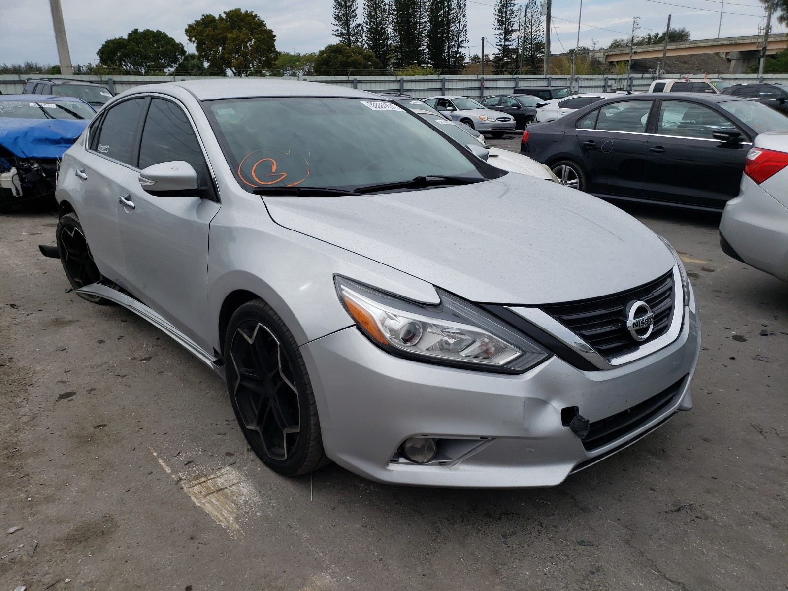 nissan altima 2.5 2018 1n4al3ap9jc124783