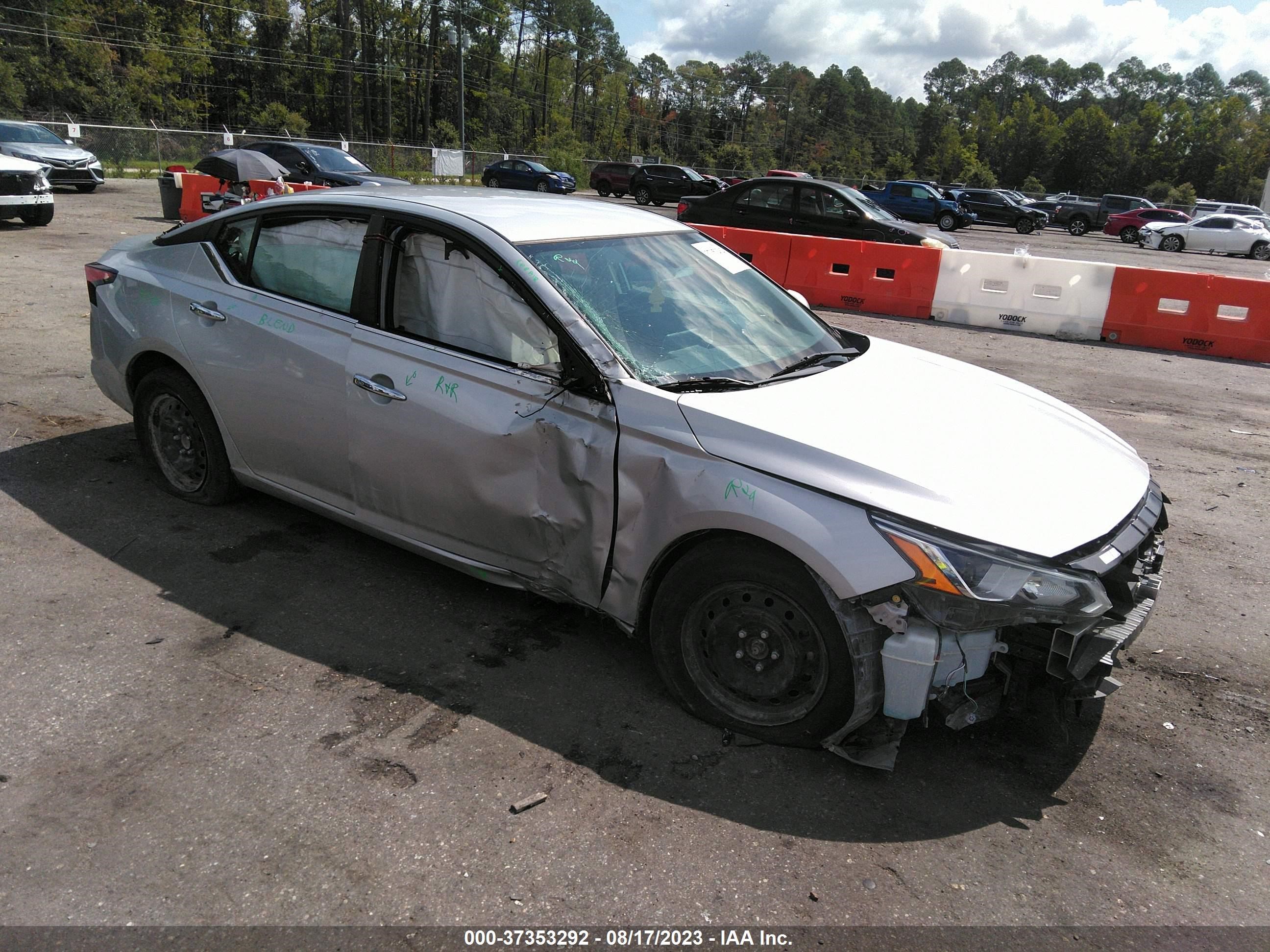 nissan altima 2020 1n4bl4bv0ln319136