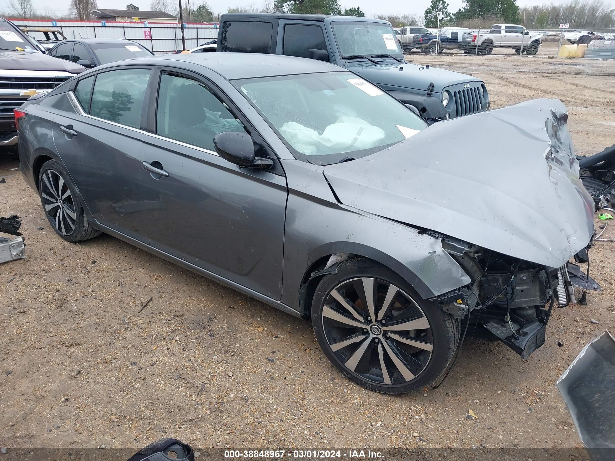 nissan altima 2019 1n4bl4cv7kc121937