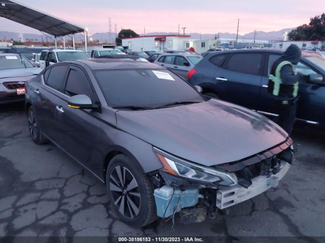 nissan altima 2019 1n4bl4dv9kc121002