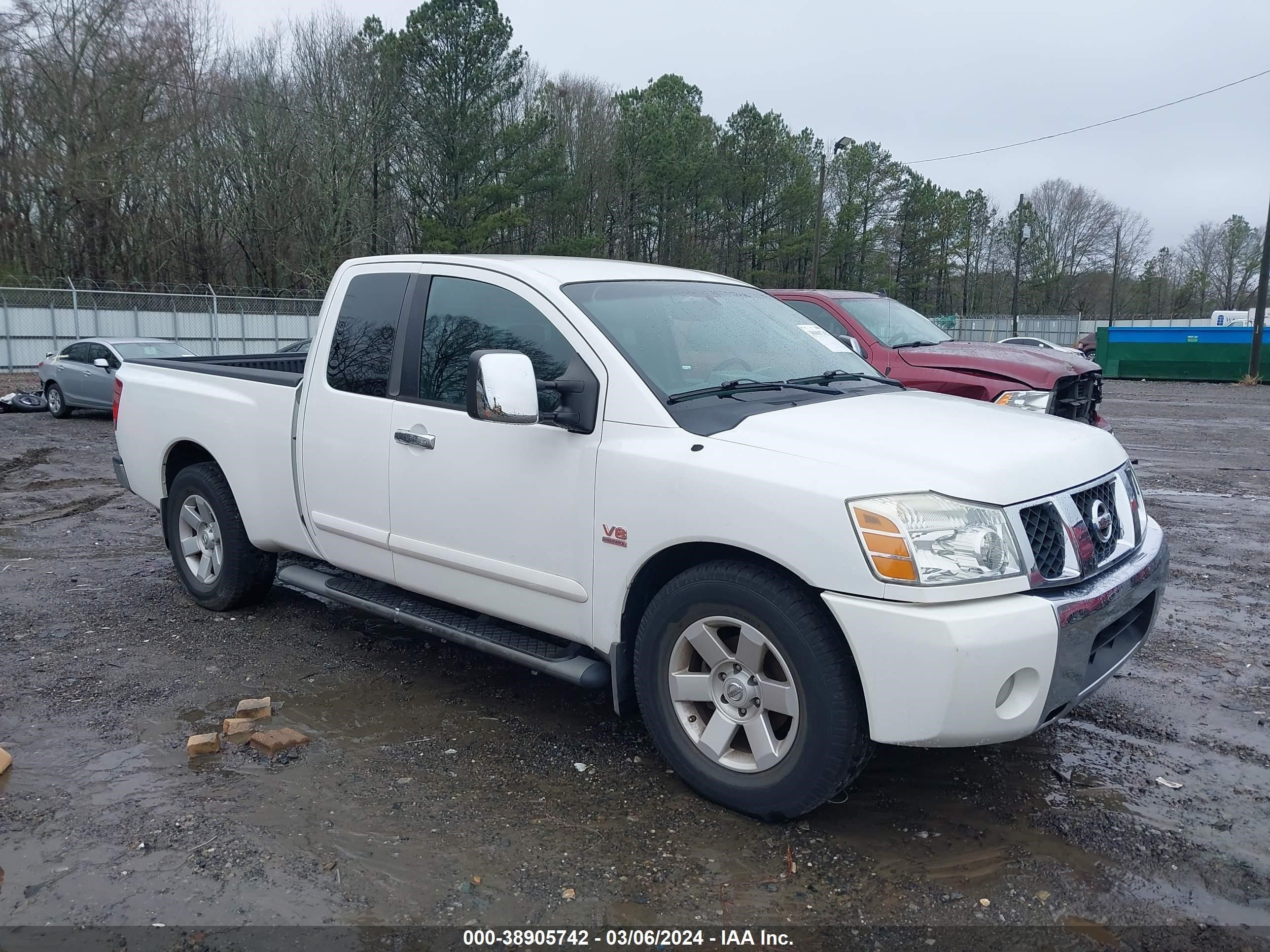 nissan titan 2004 1n6aa06a74n589569