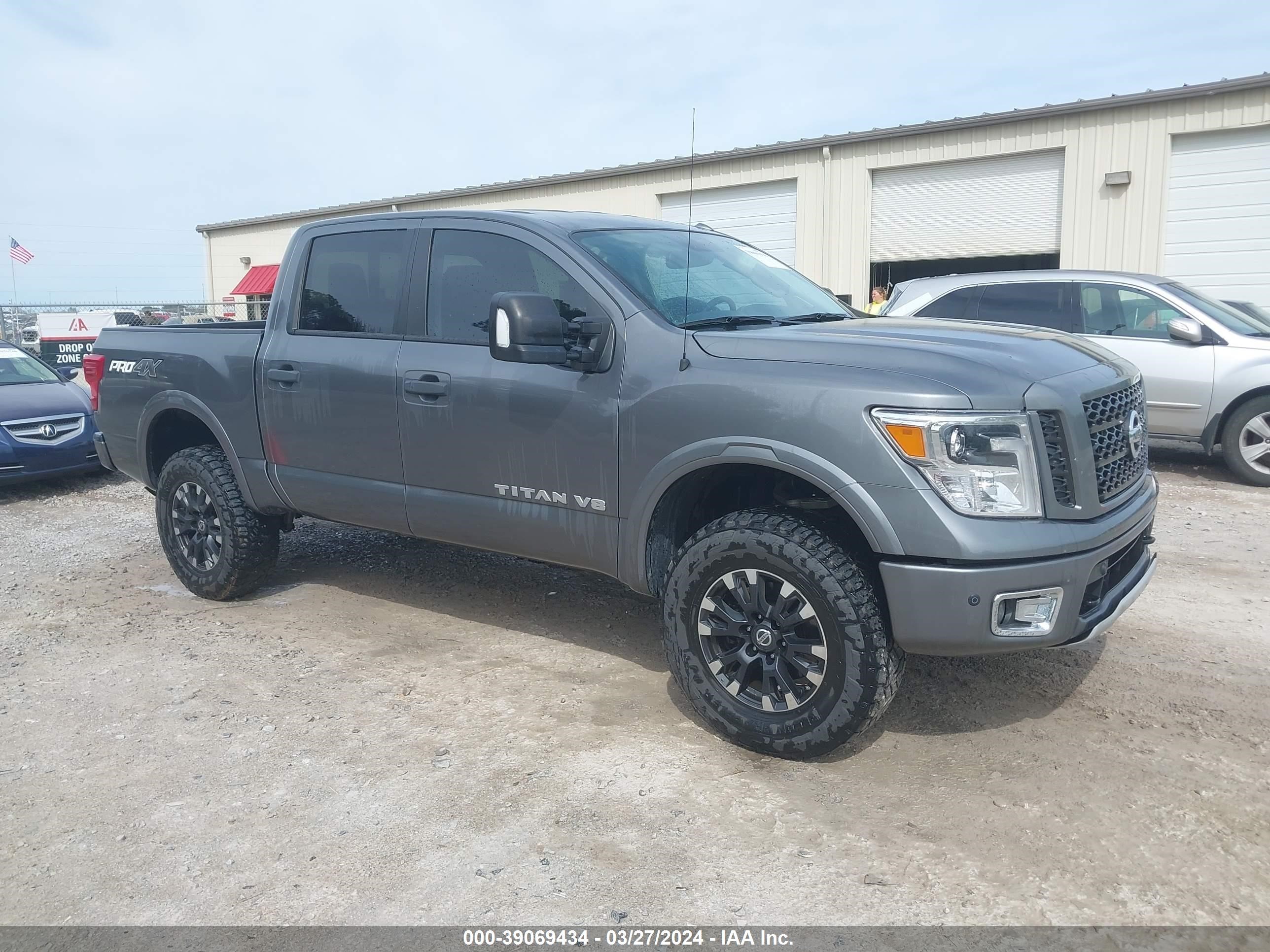 nissan titan 2019 1n6aa1e56kn517432