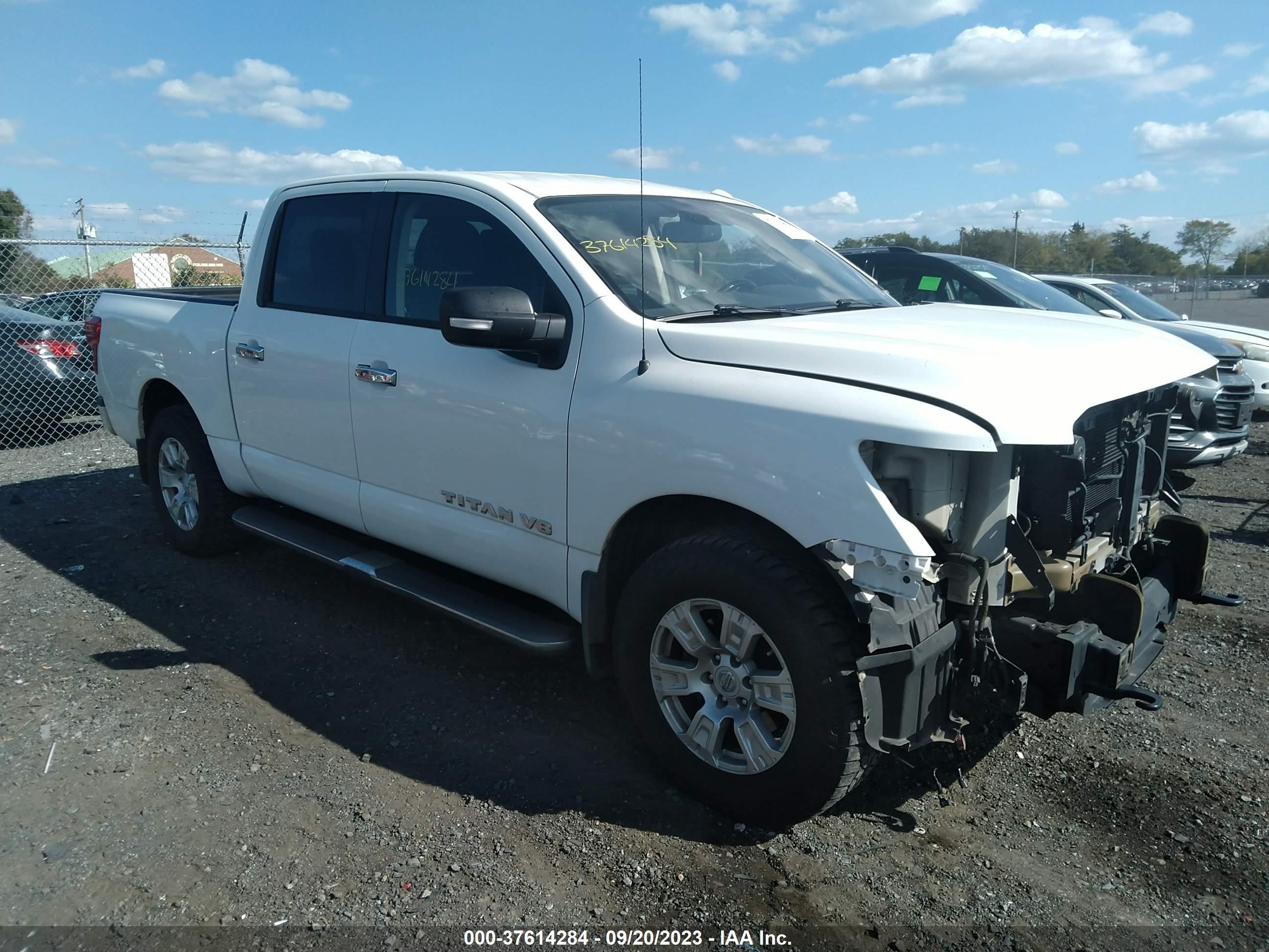 nissan titan 2018 1n6aa1e5xjn509333