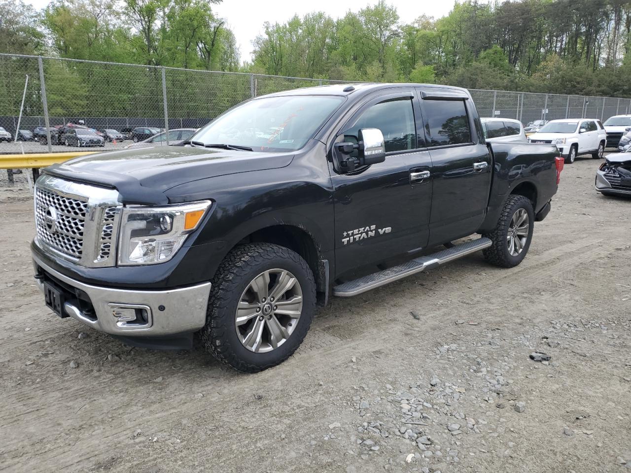 nissan titan 2018 1n6aa1e5xjn512619