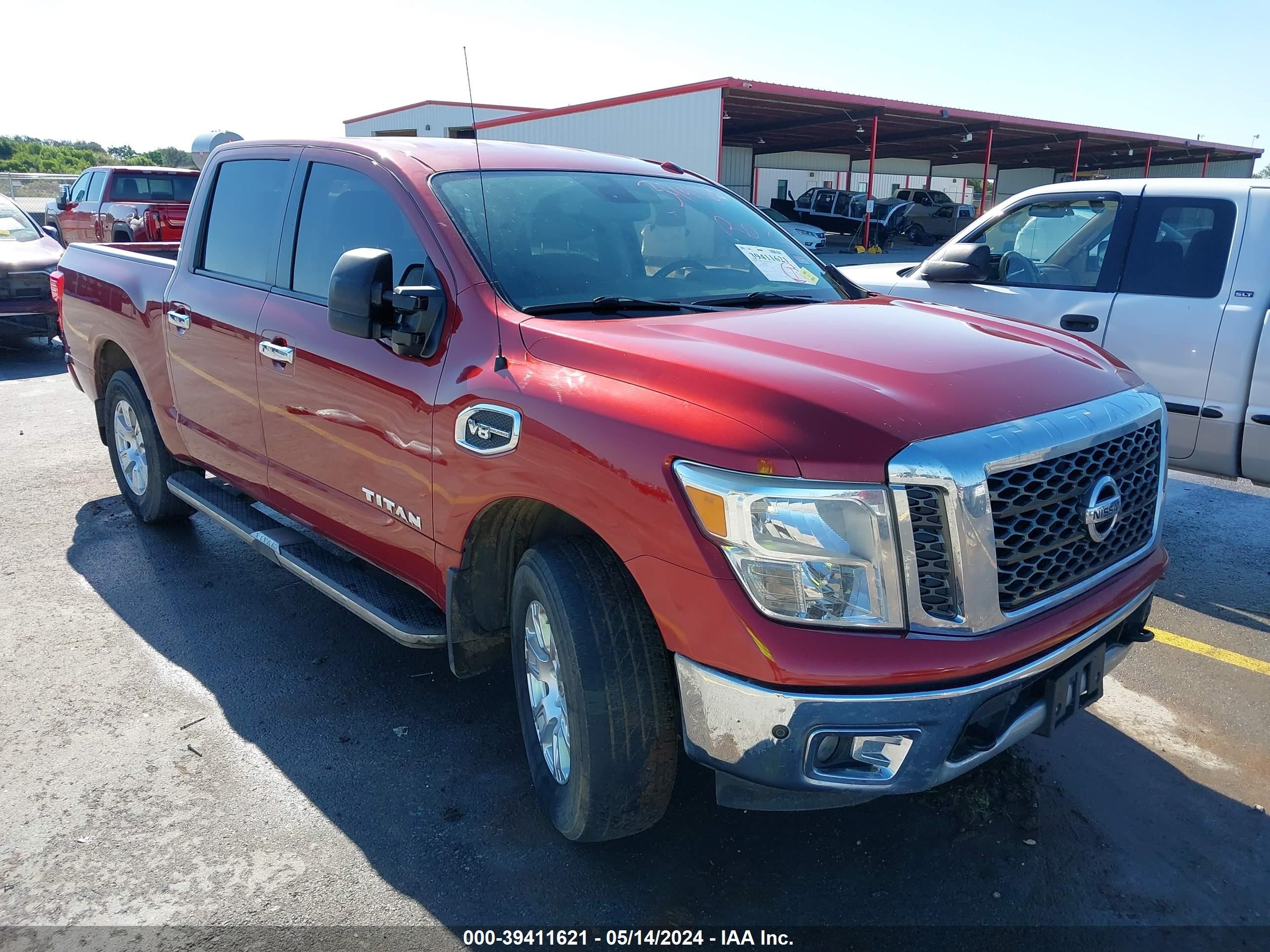 nissan titan 2017 1n6aa1e60hn563355