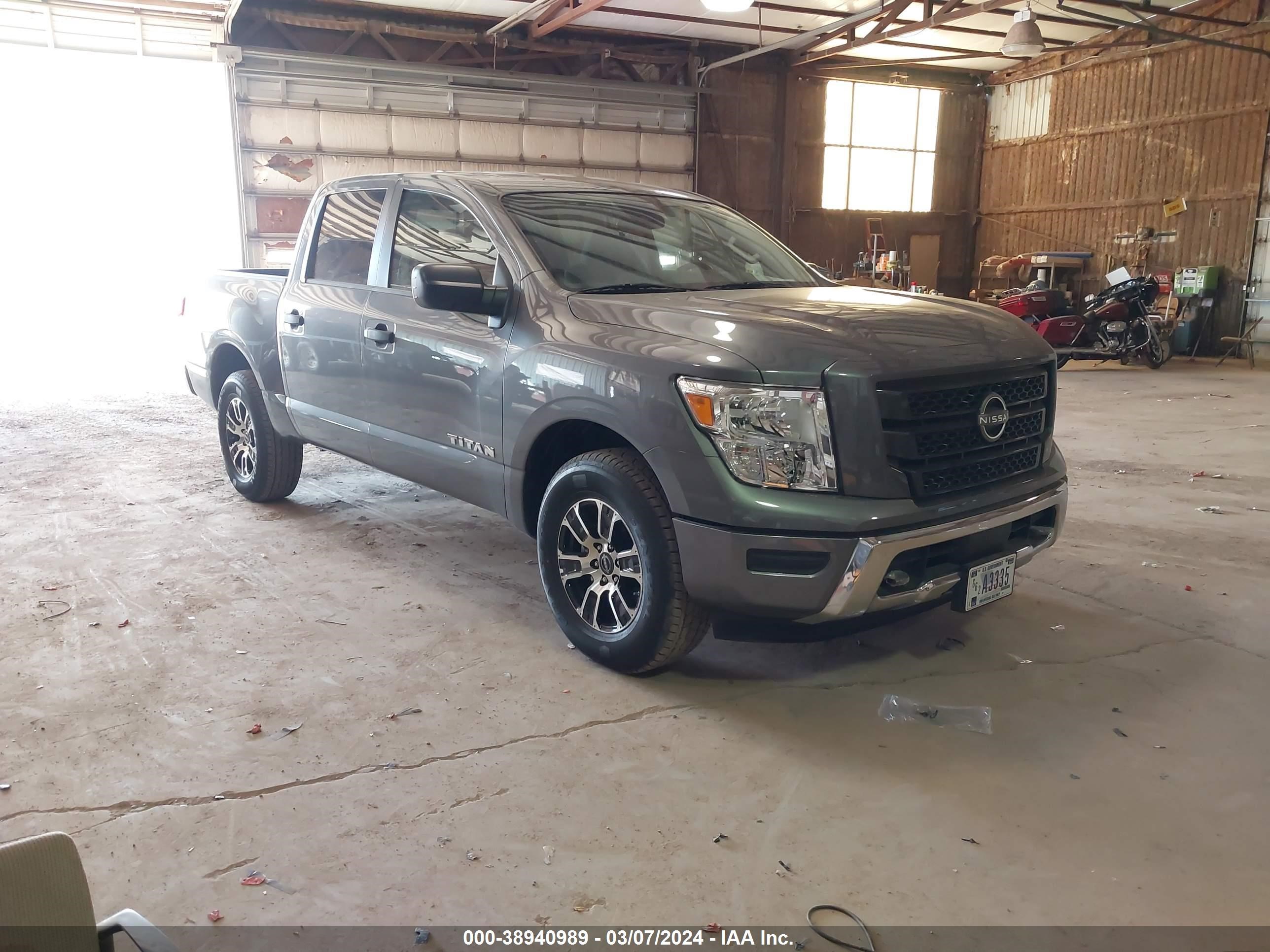 nissan titan 2024 1n6aa1ecxrn108570