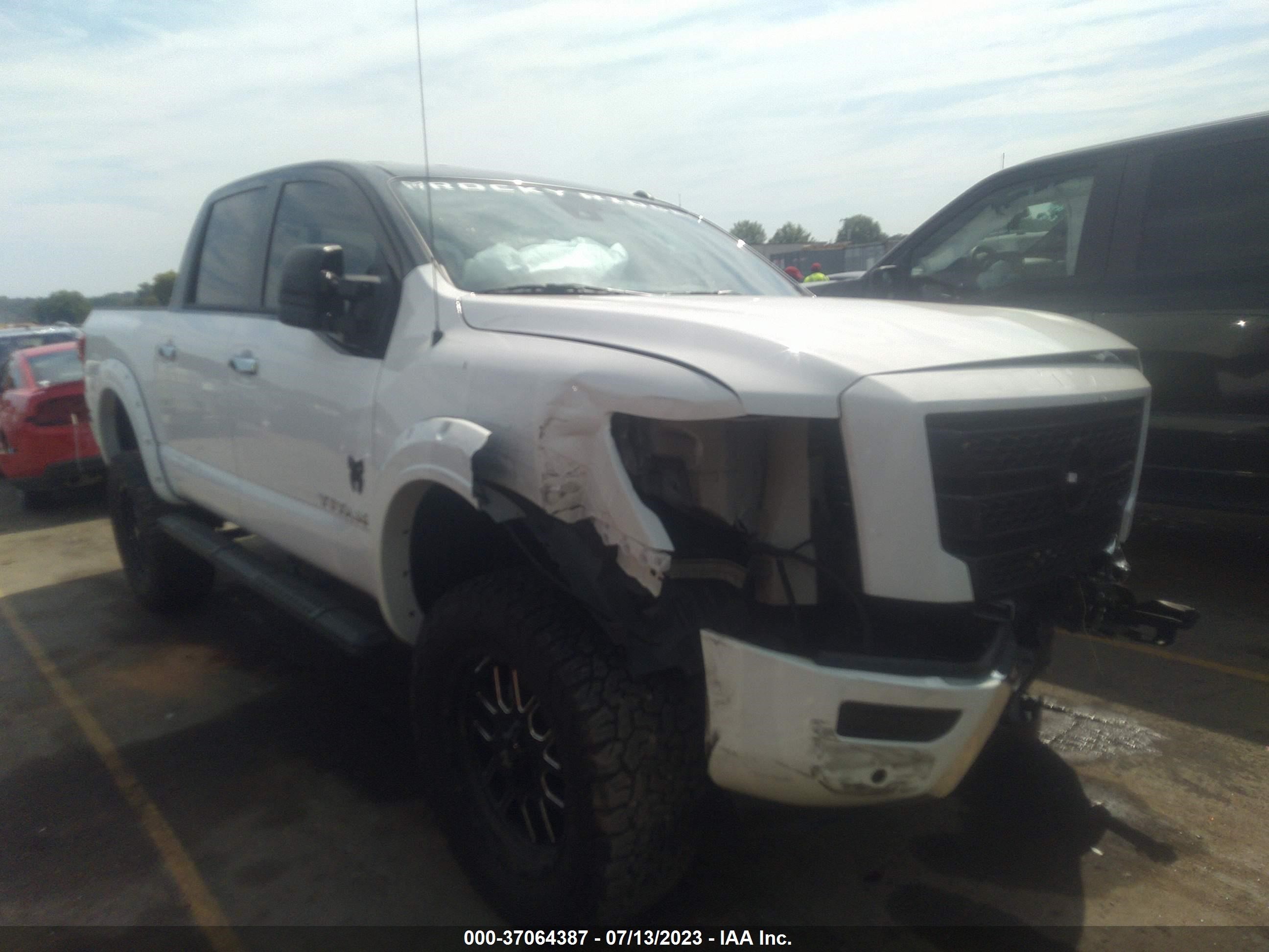 nissan titan 2021 1n6aa1ed0mn530736