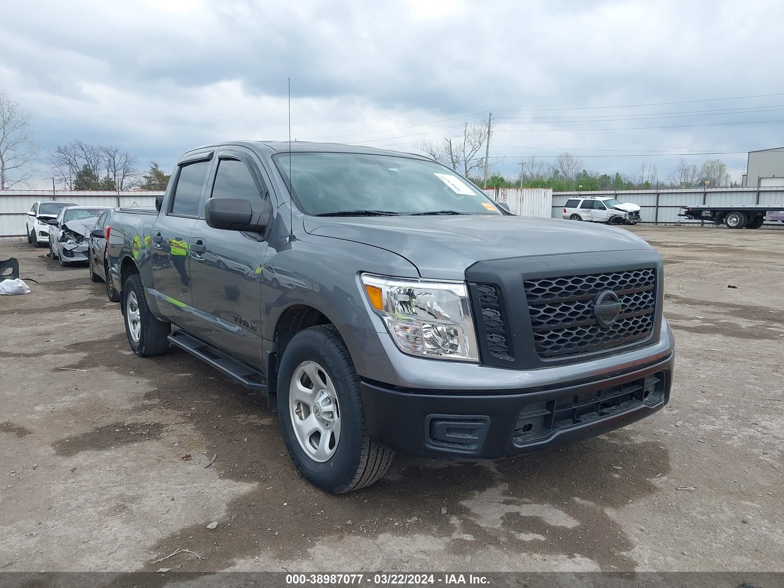 nissan titan 2017 1n6aa1ej0hn560606