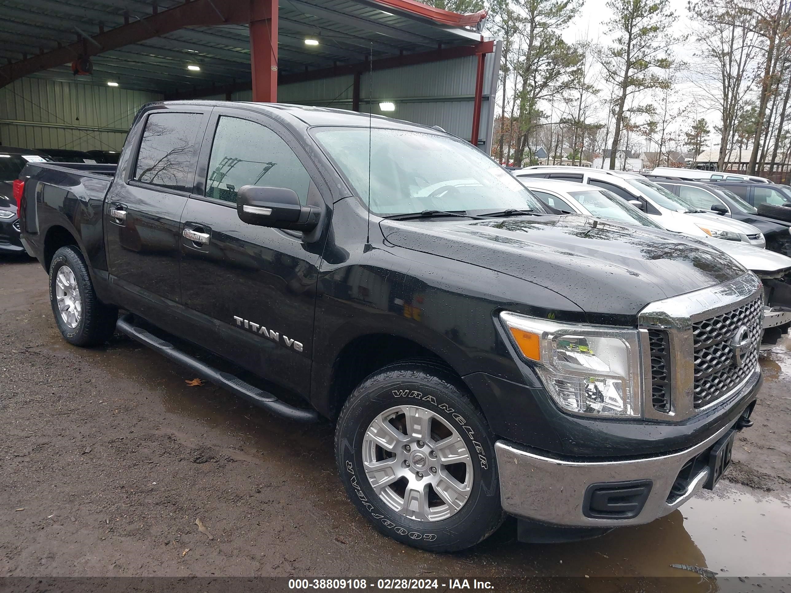 nissan titan 2018 1n6aa1ej2jn500672