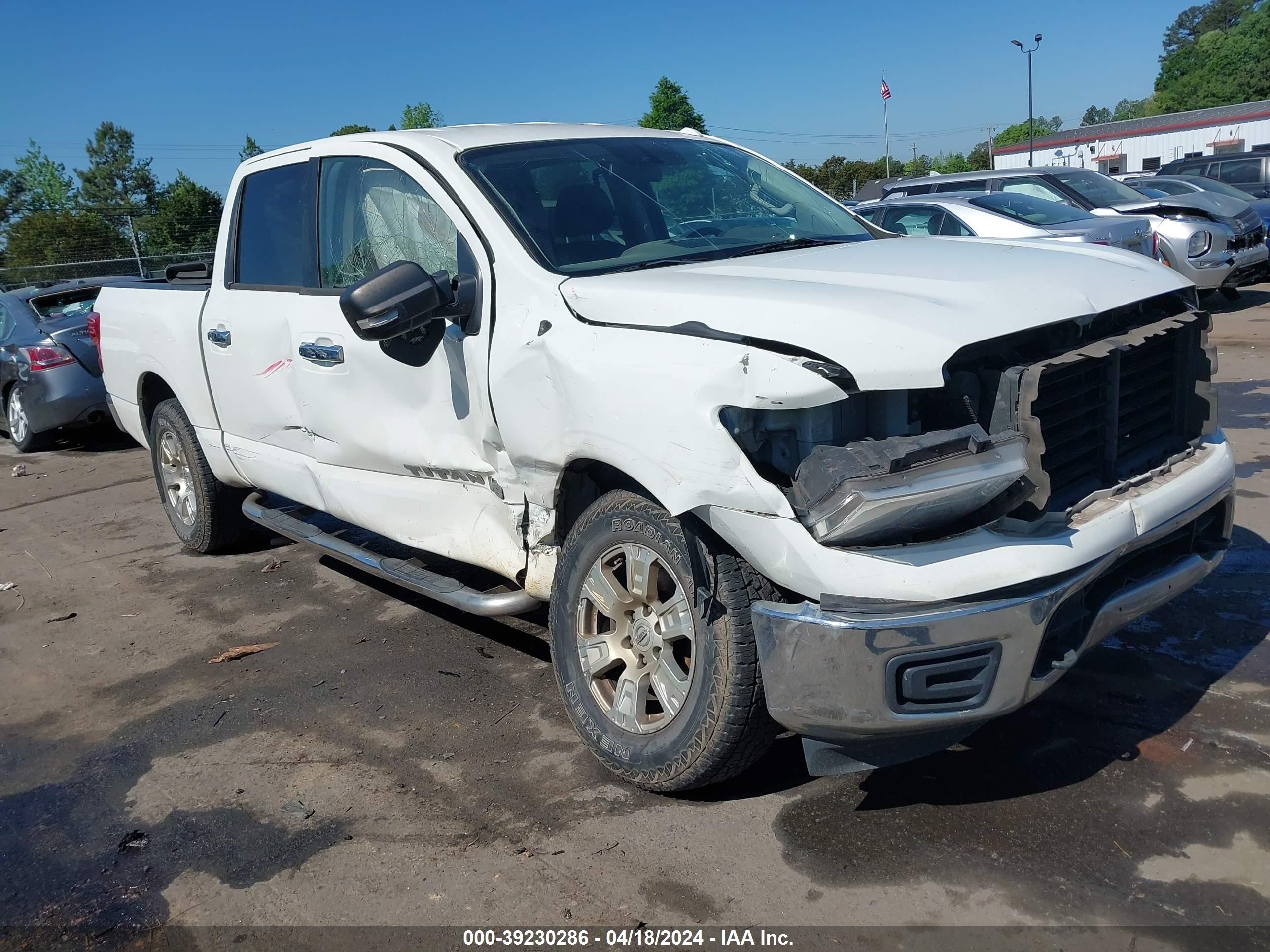 nissan titan 2018 1n6aa1ej6jn525784