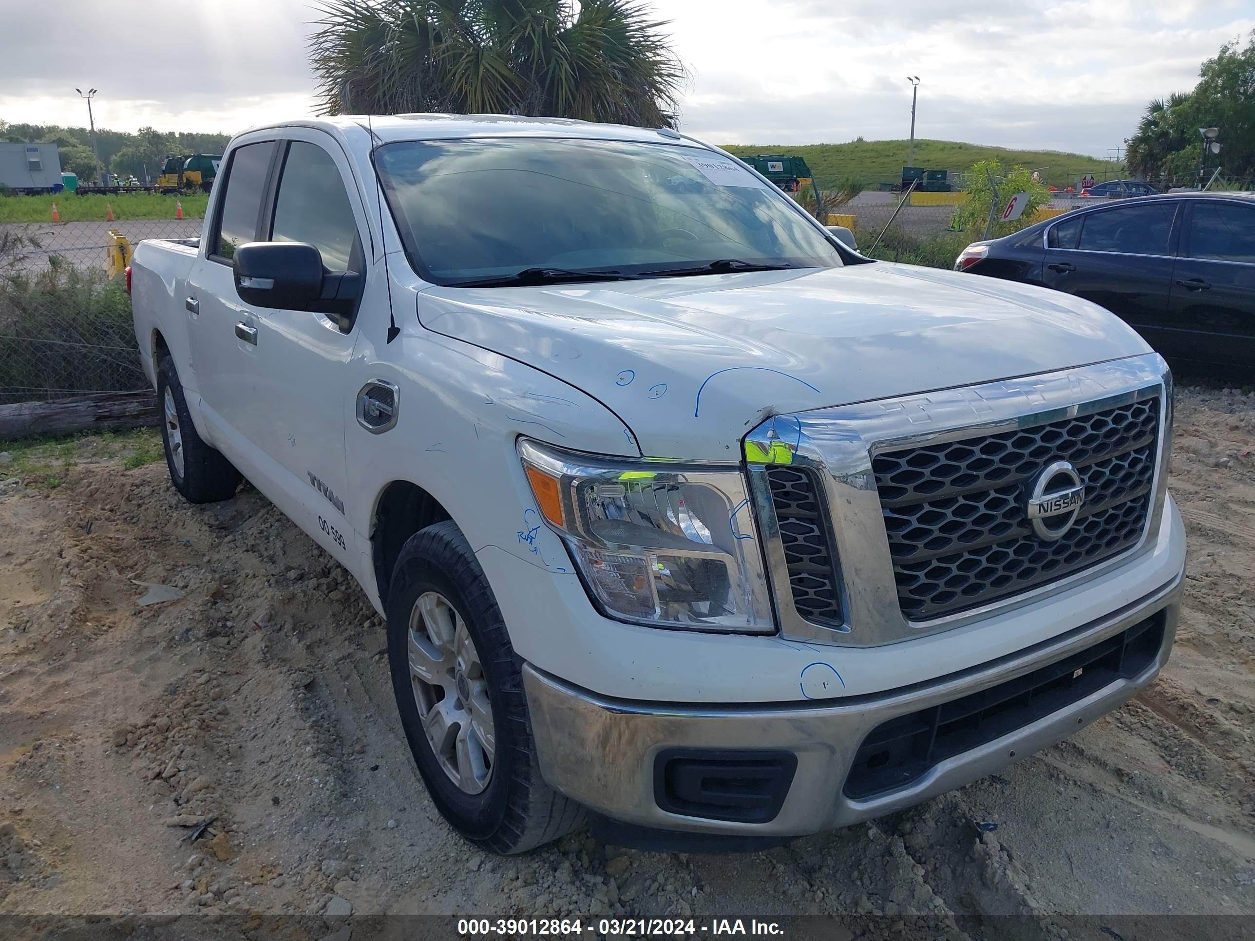 nissan titan 2017 1n6aa1ekxhn543319