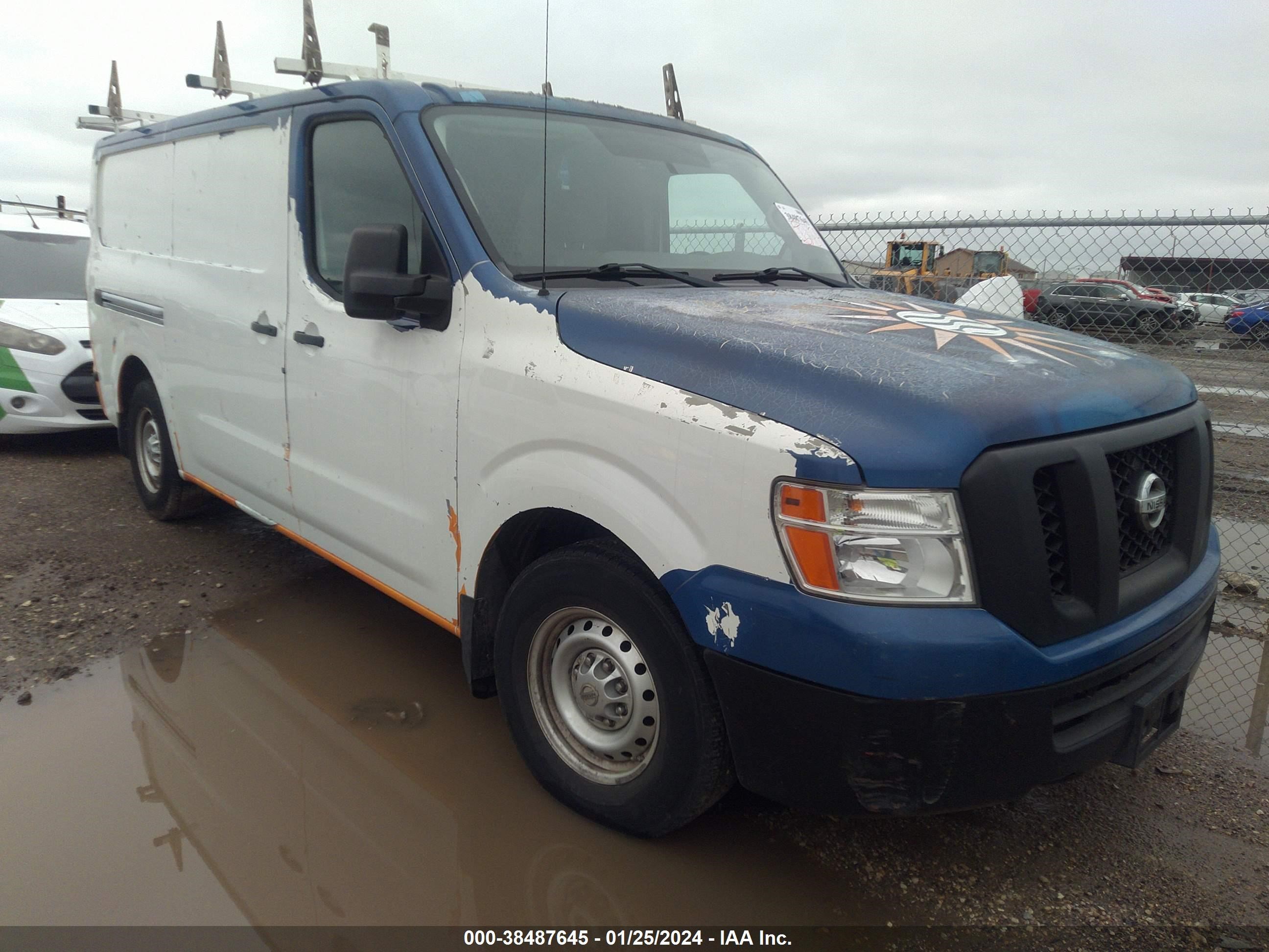 nissan nv 2017 1n6bf0km9hn804428