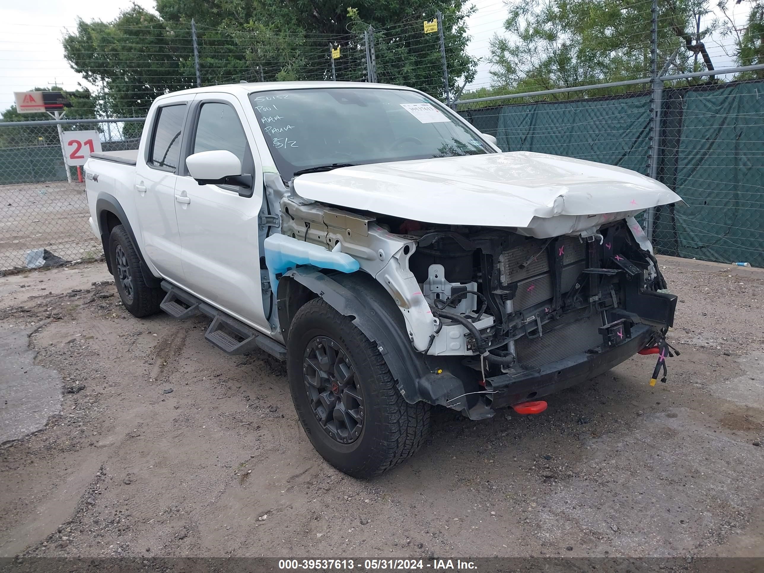 nissan navara (frontier) 2023 1n6ed1ek9pn614176