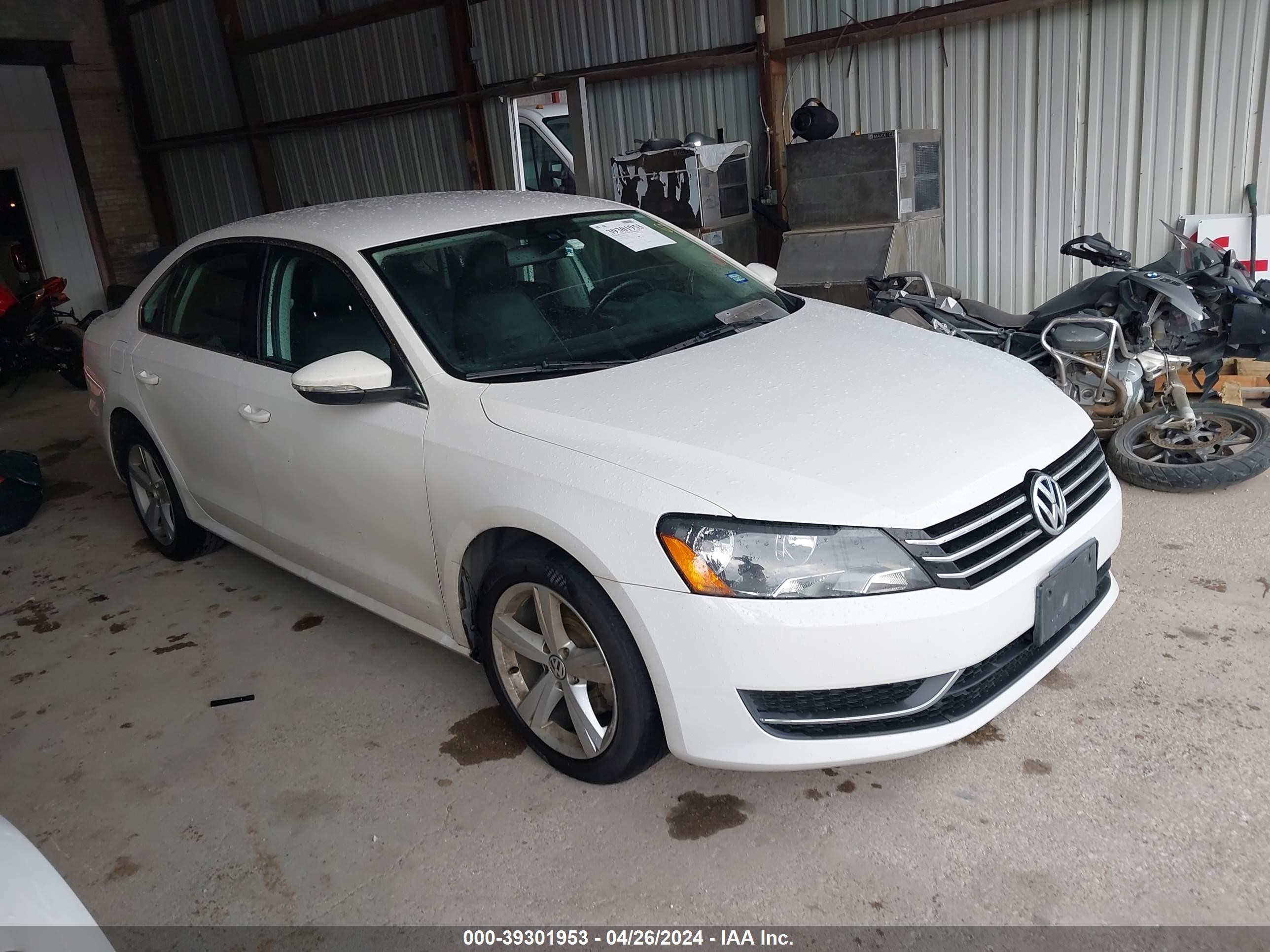 volkswagen passat 2012 1vwbh7a34cc098954