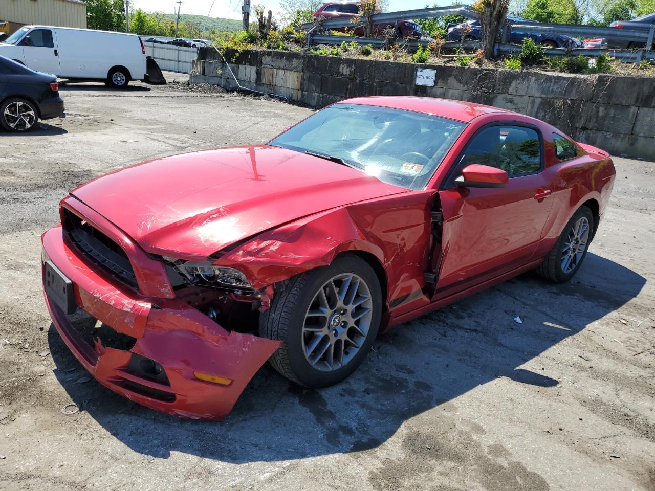 ford mustang 2013 1zvbp8am6d5268044