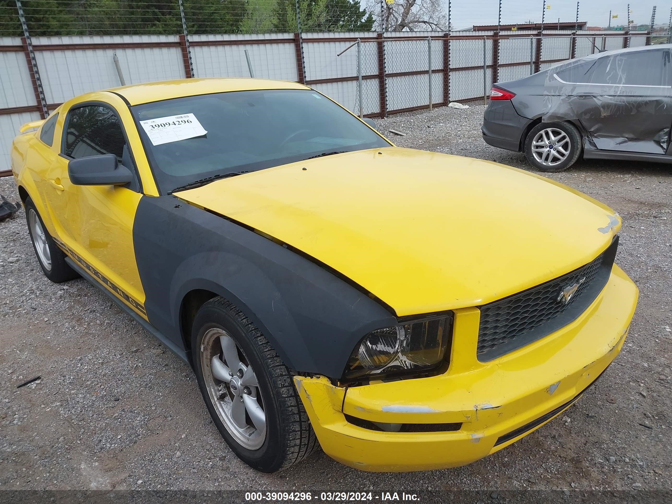 ford mustang 2006 1zvft80n165135220