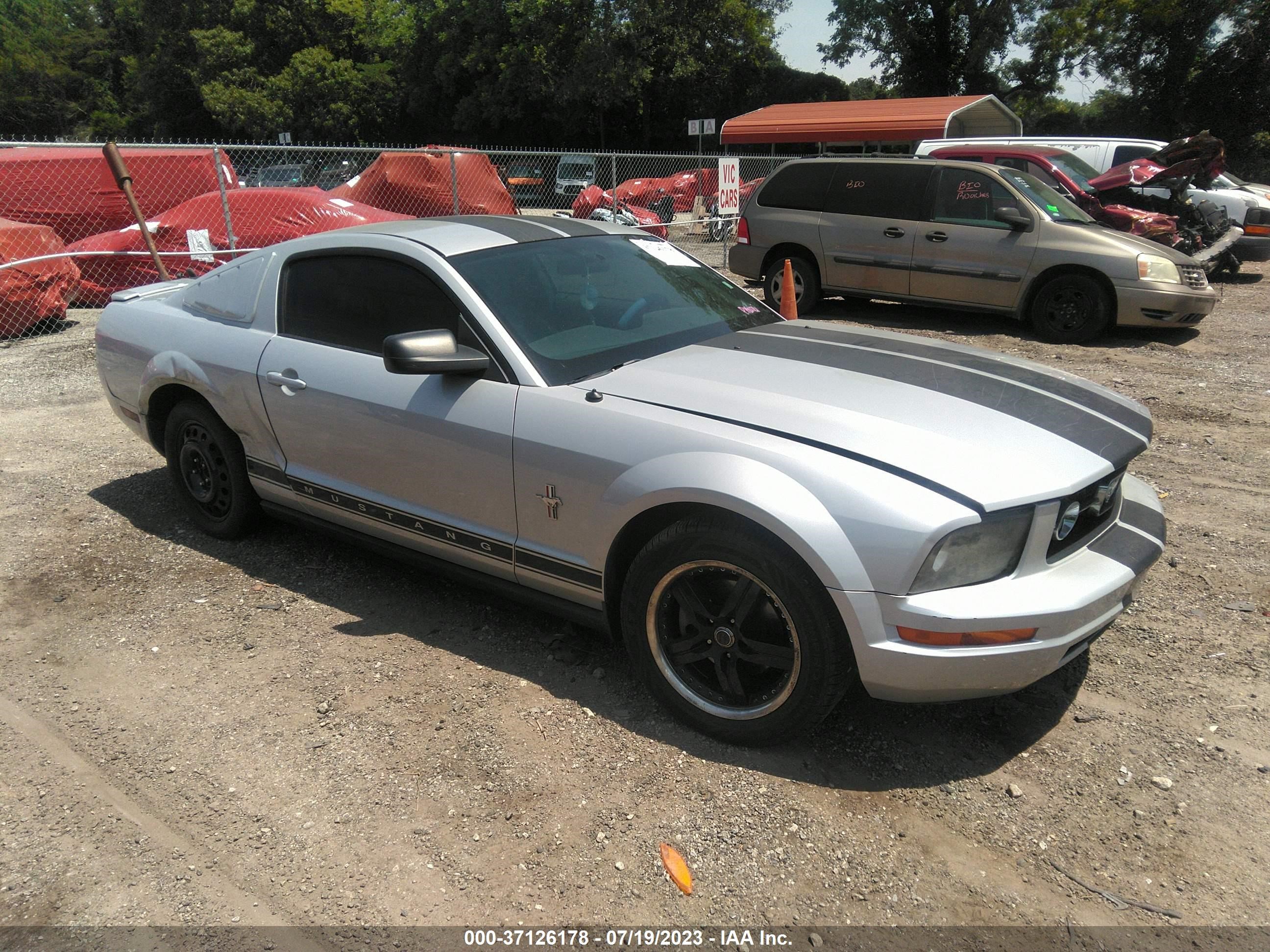 ford mustang 2007 1zvft80n675254706