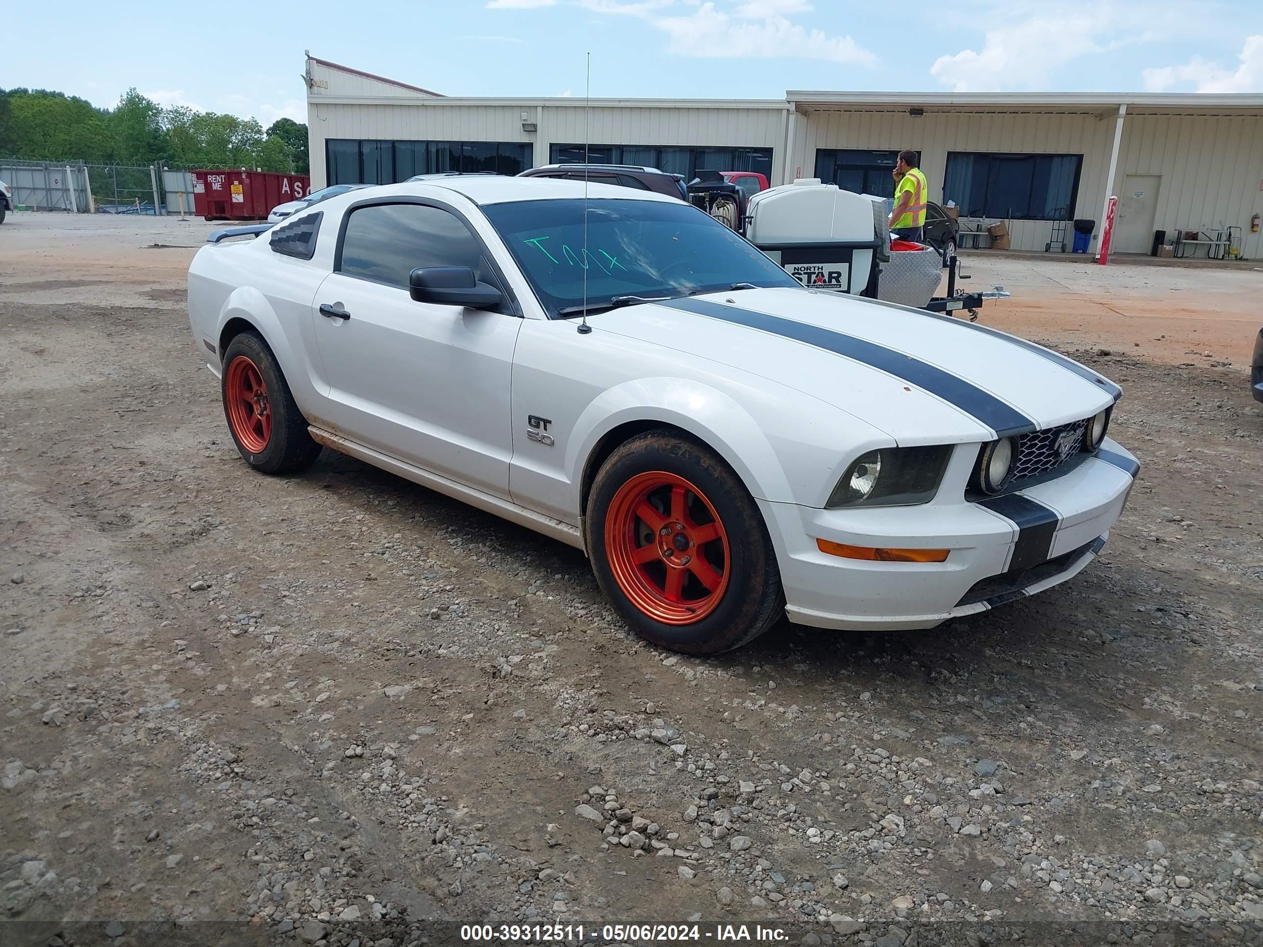 ford mustang 2006 1zvft82h665214521