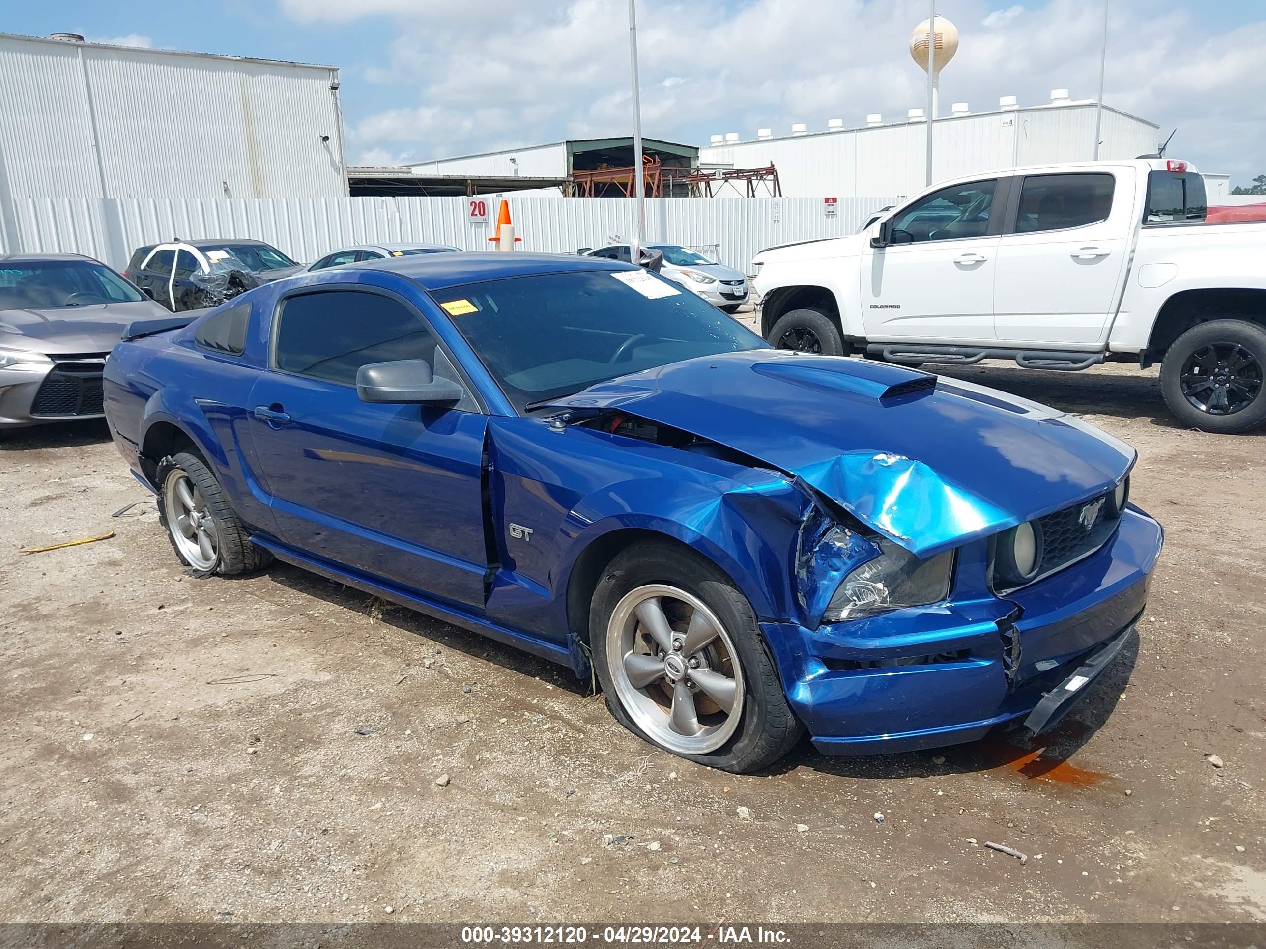 ford mustang 2007 1zvft82h975325582