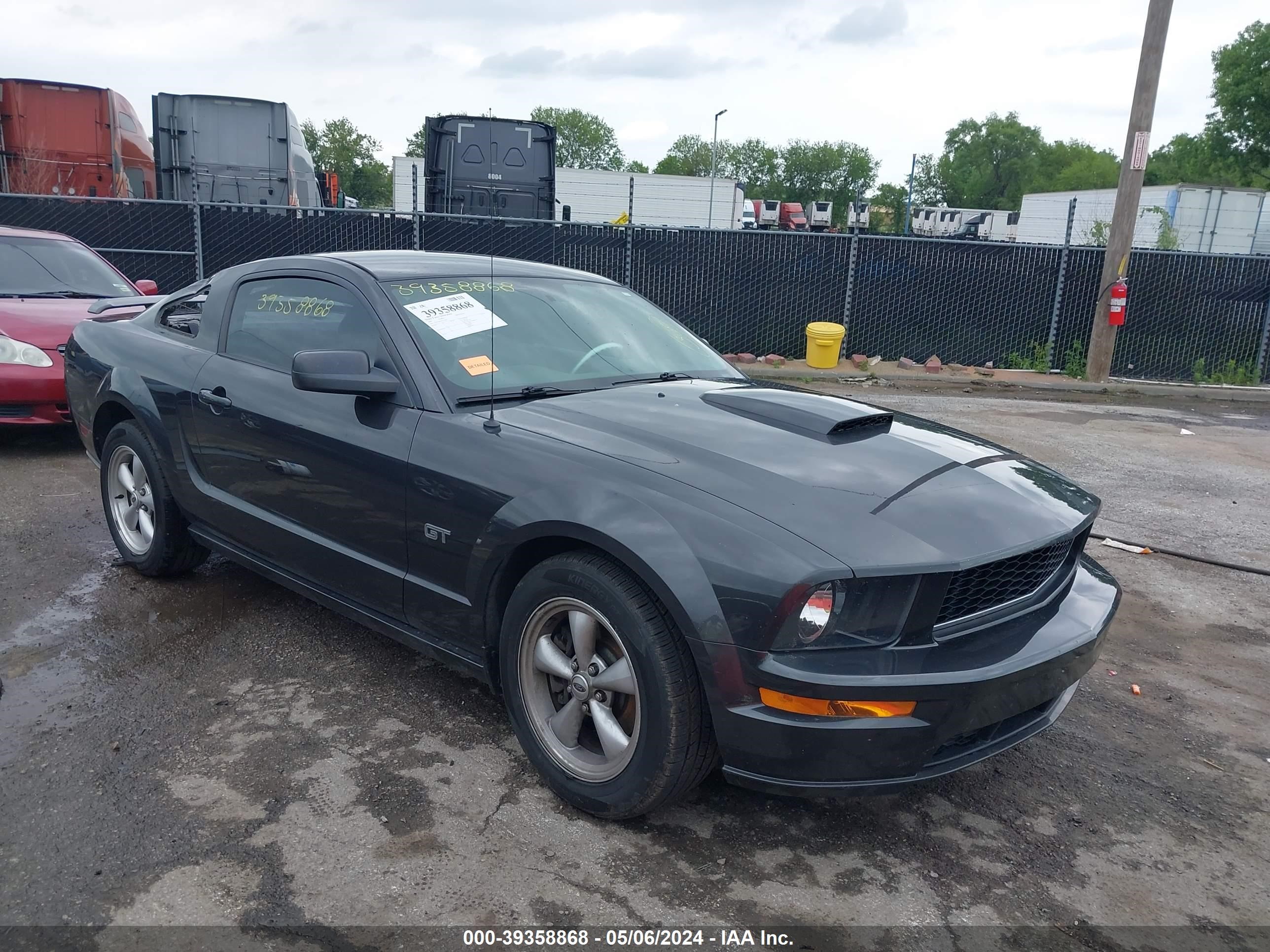 ford mustang 2007 1zvft82hx75199927