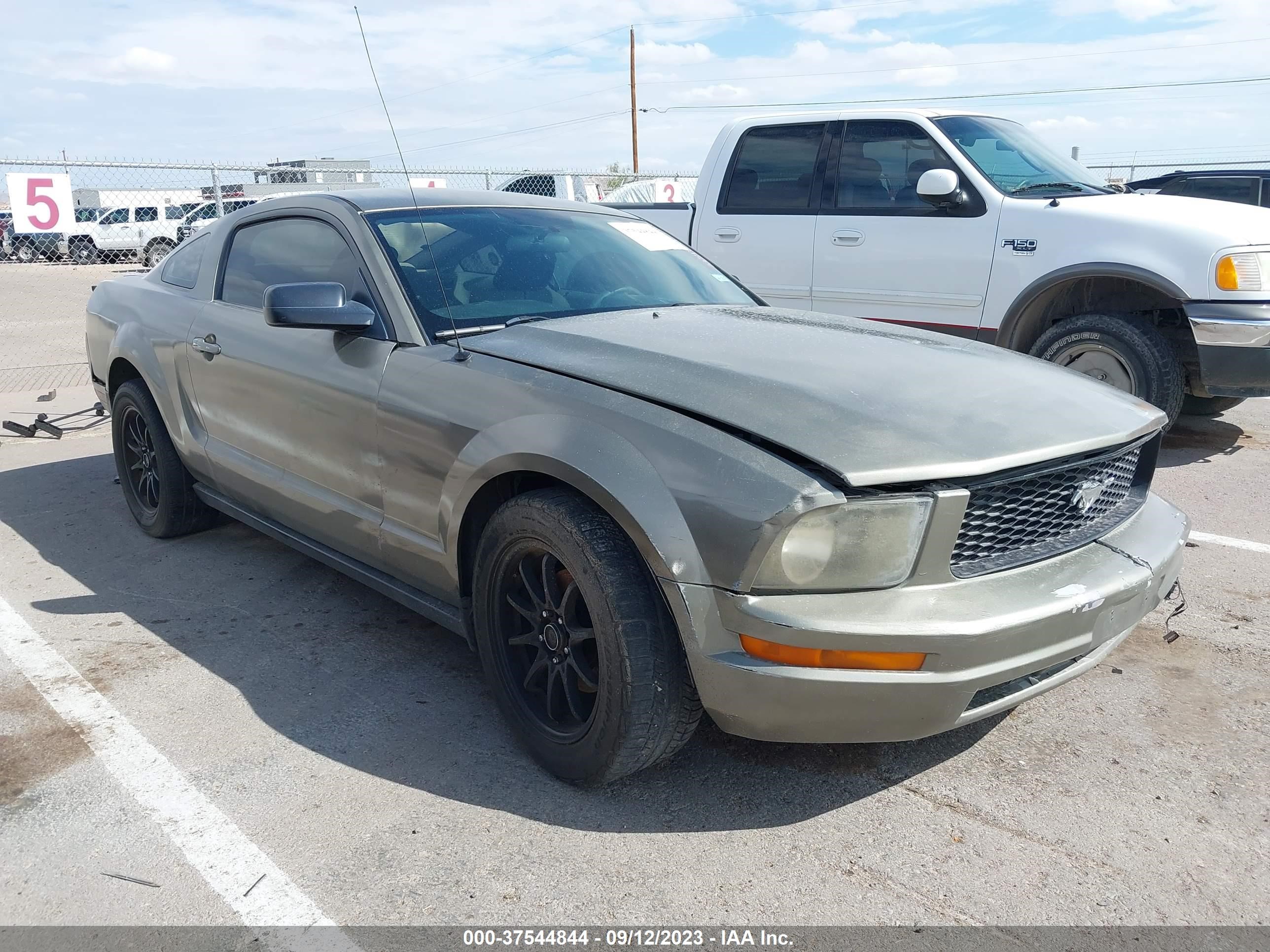 ford mustang 2008 1zvht80n085172383