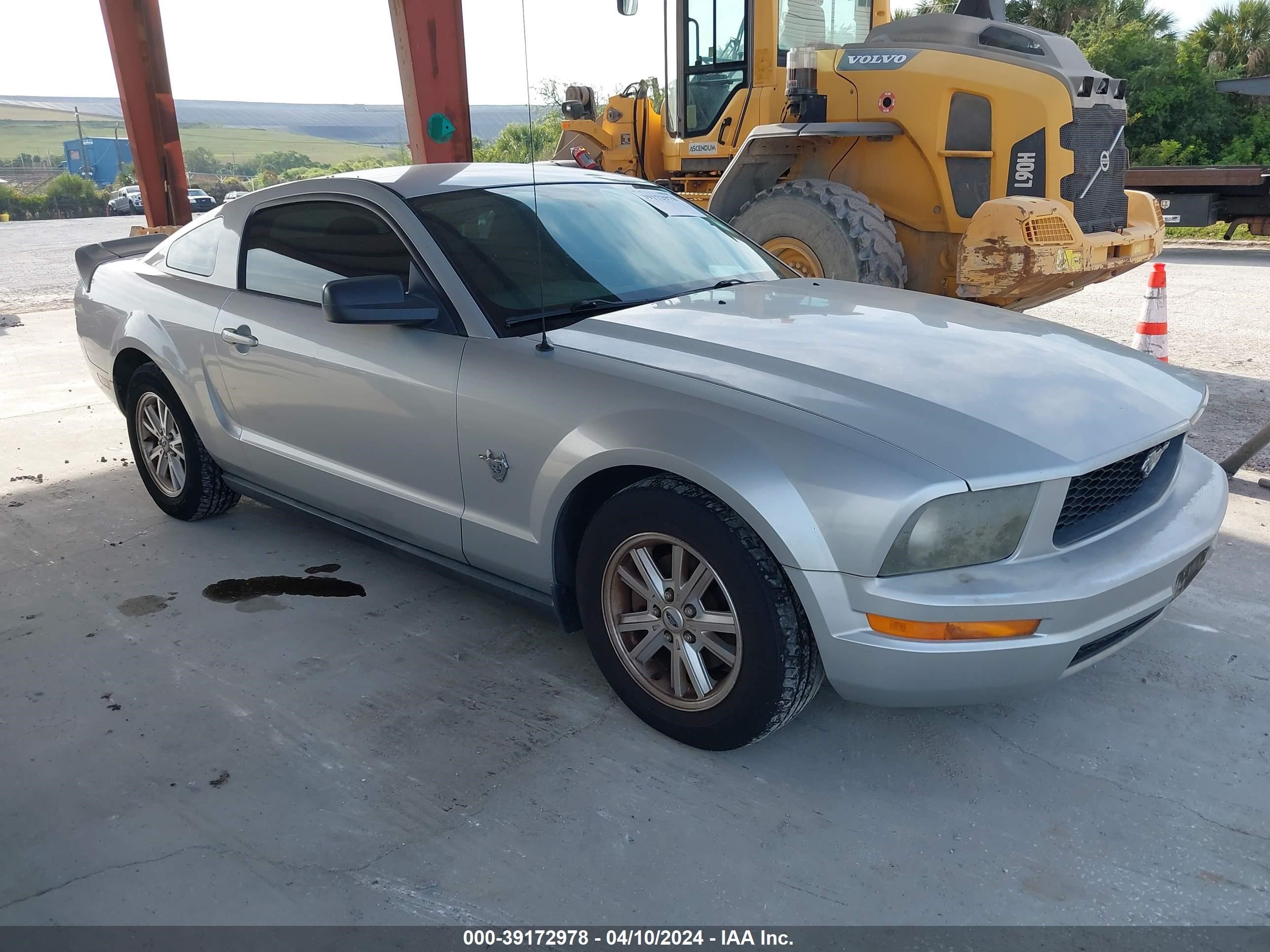 ford mustang 2009 1zvht80nx95135679