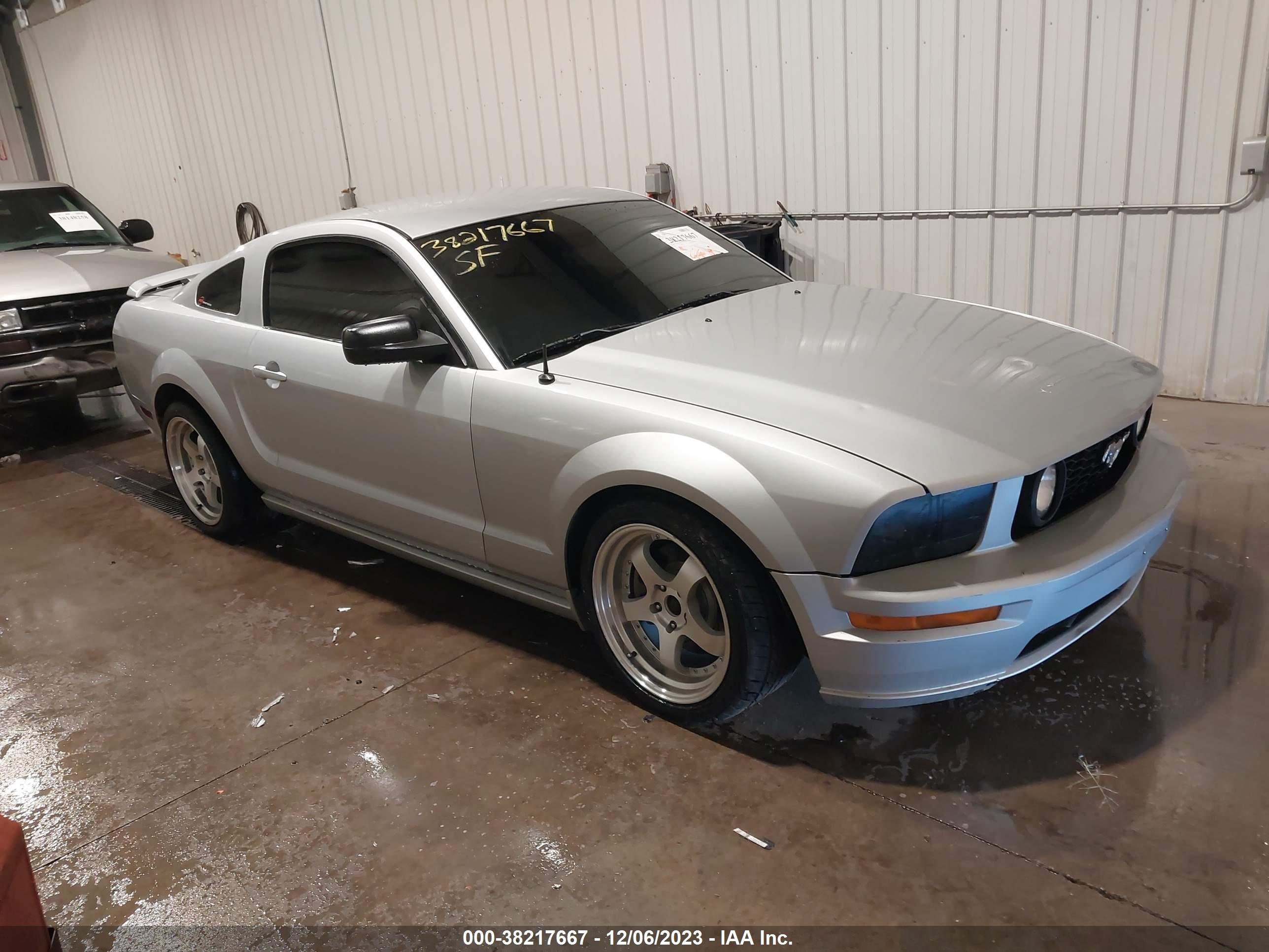 ford mustang 2008 1zvht82h385118292