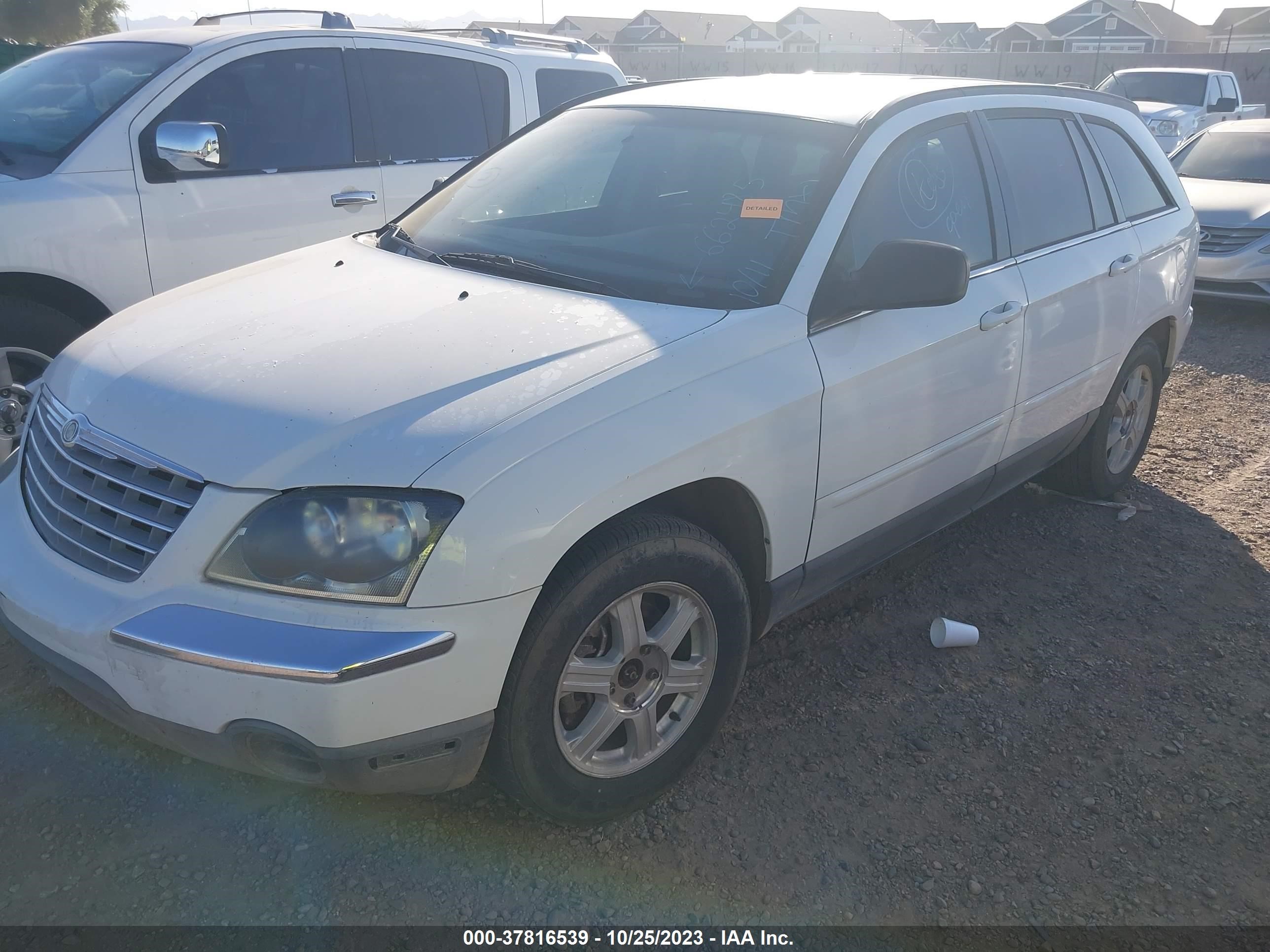 chrysler pacifica 2006 2a4gm68476r662485