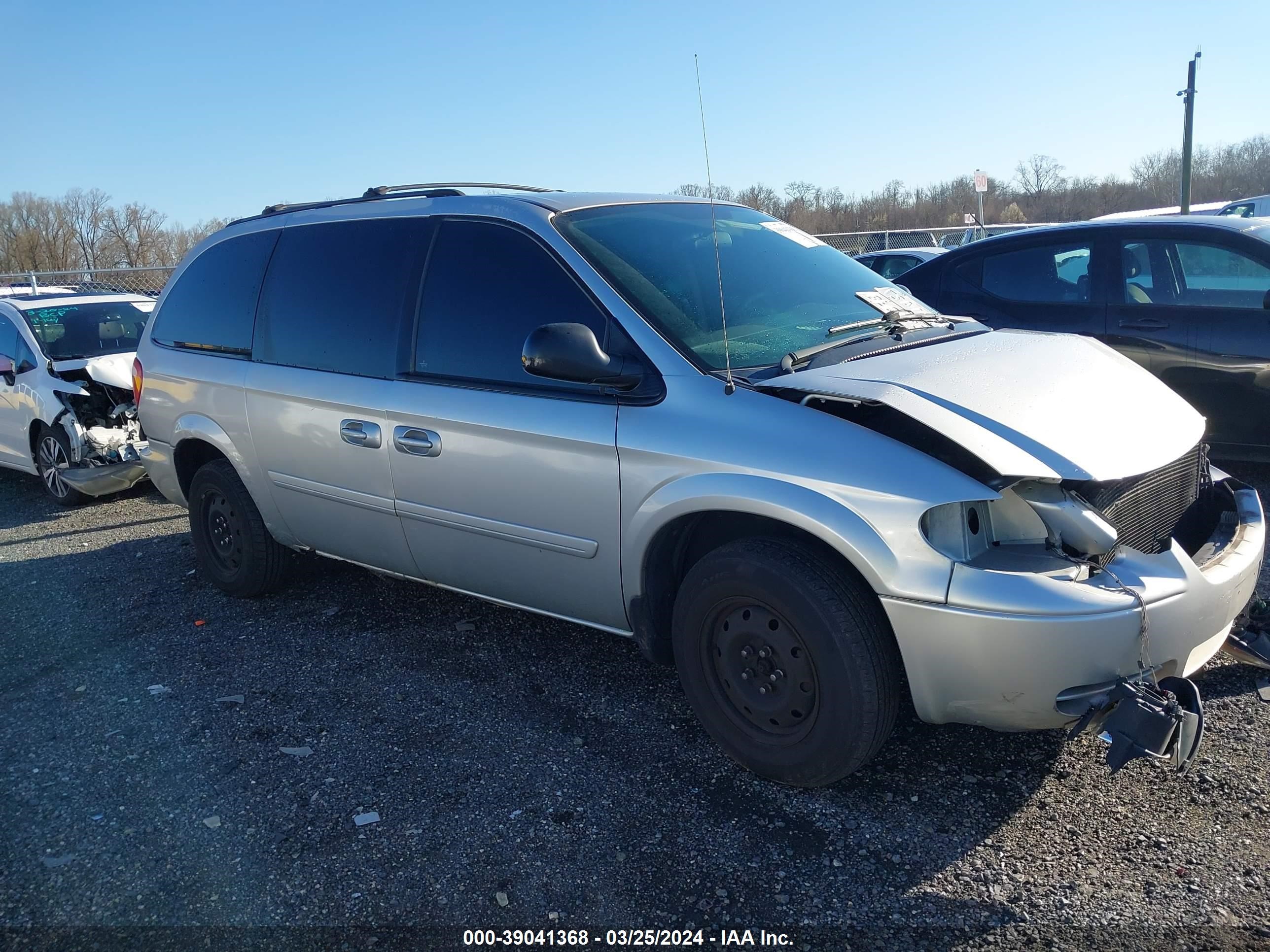 chrysler town & country 2006 2a4gp44r16r832921