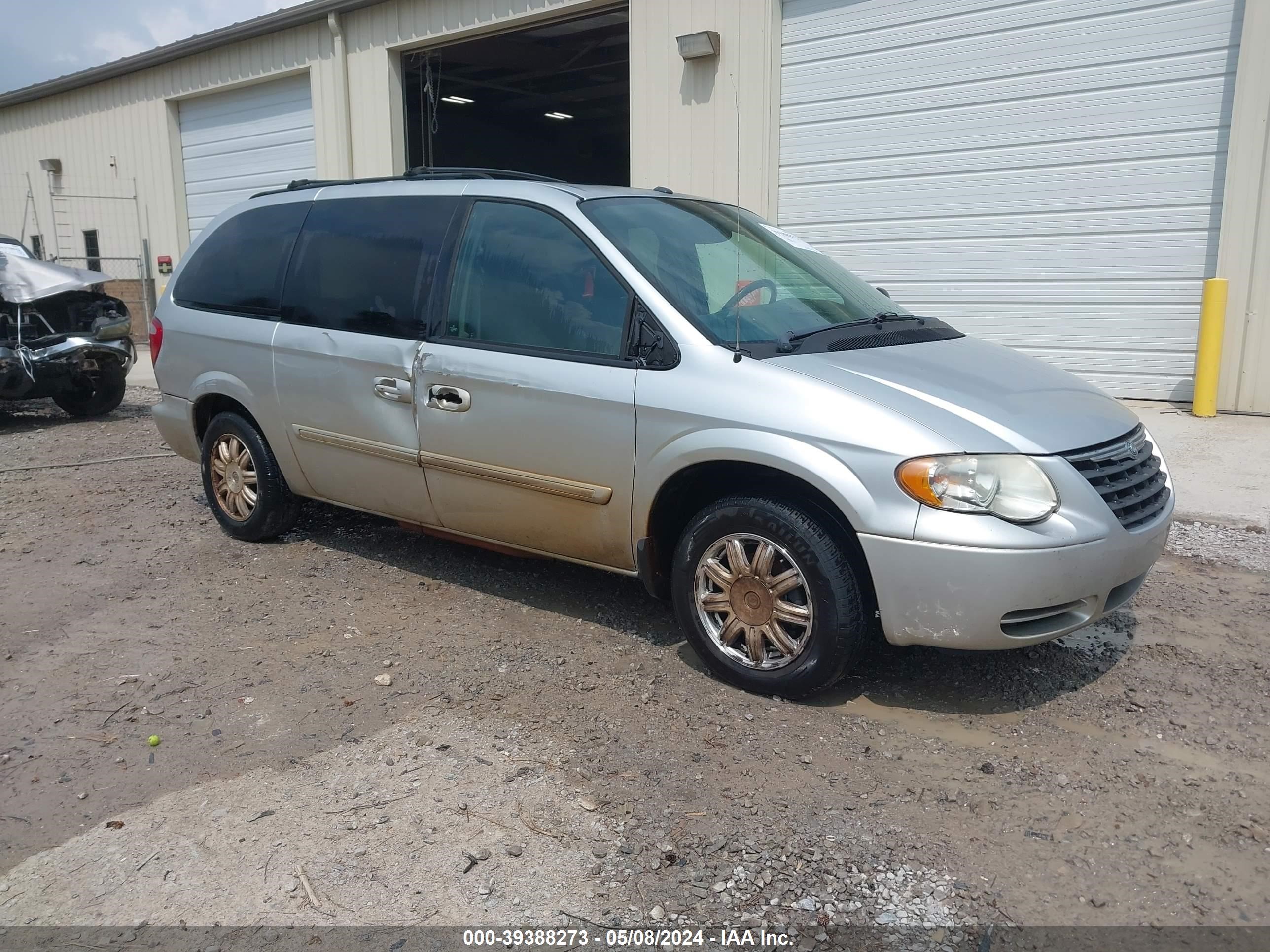 chrysler town & country 2006 2a4gp54l26r812890