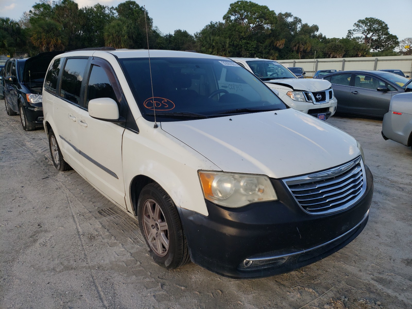 chrysler town &amp cou 2011 2a4rr5dg6br681754