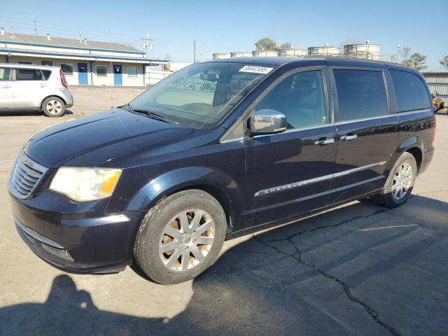 chrysler town & cou 2011 2a4rr8dg2br714542