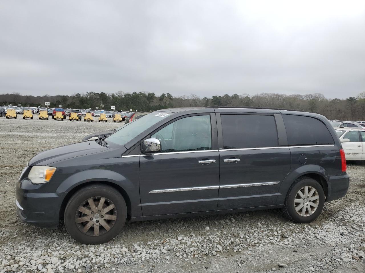 chrysler town & country 2011 2a4rr8dg3br677369