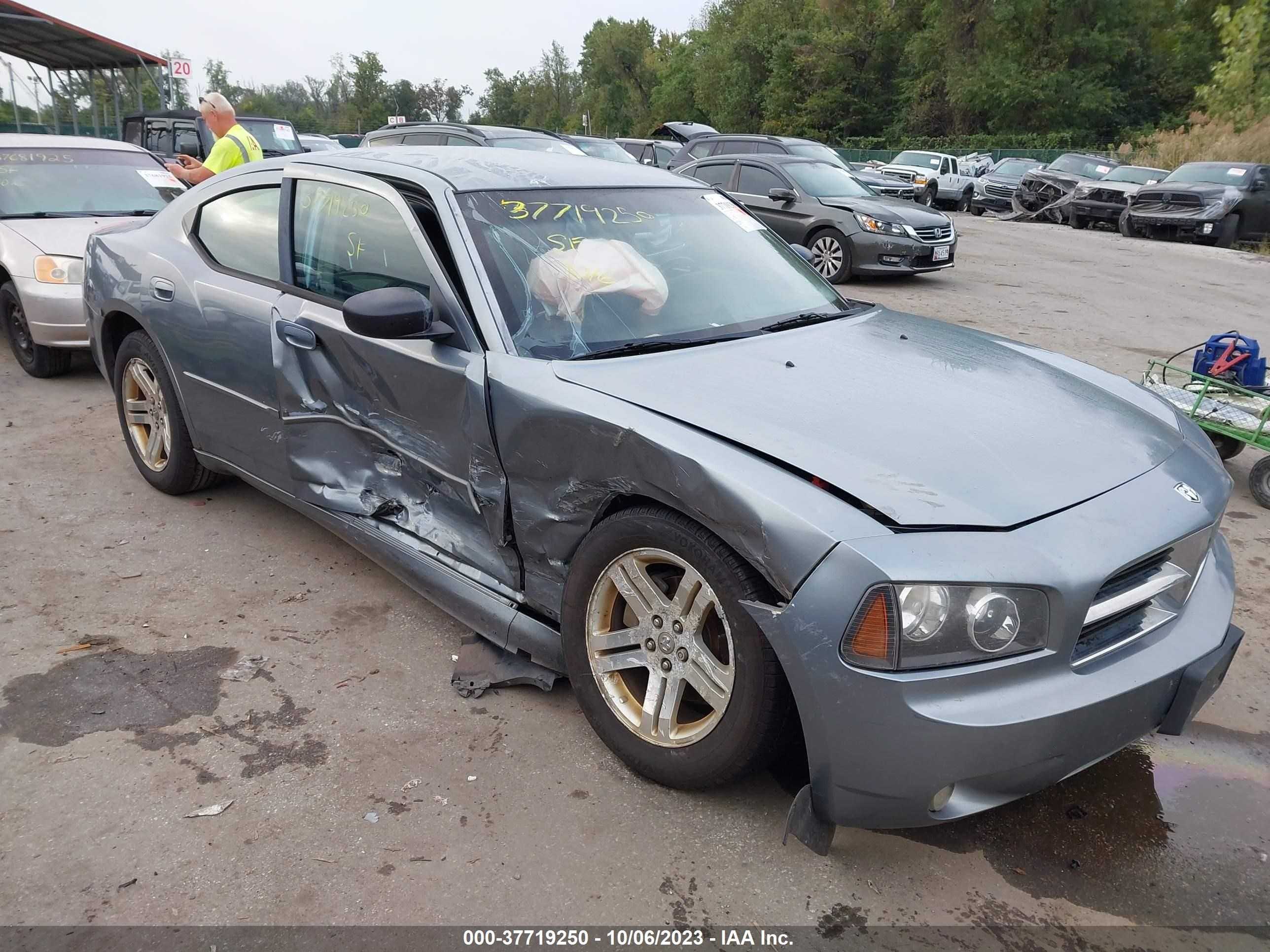 dodge charger 2007 2b3ka43g07h649729