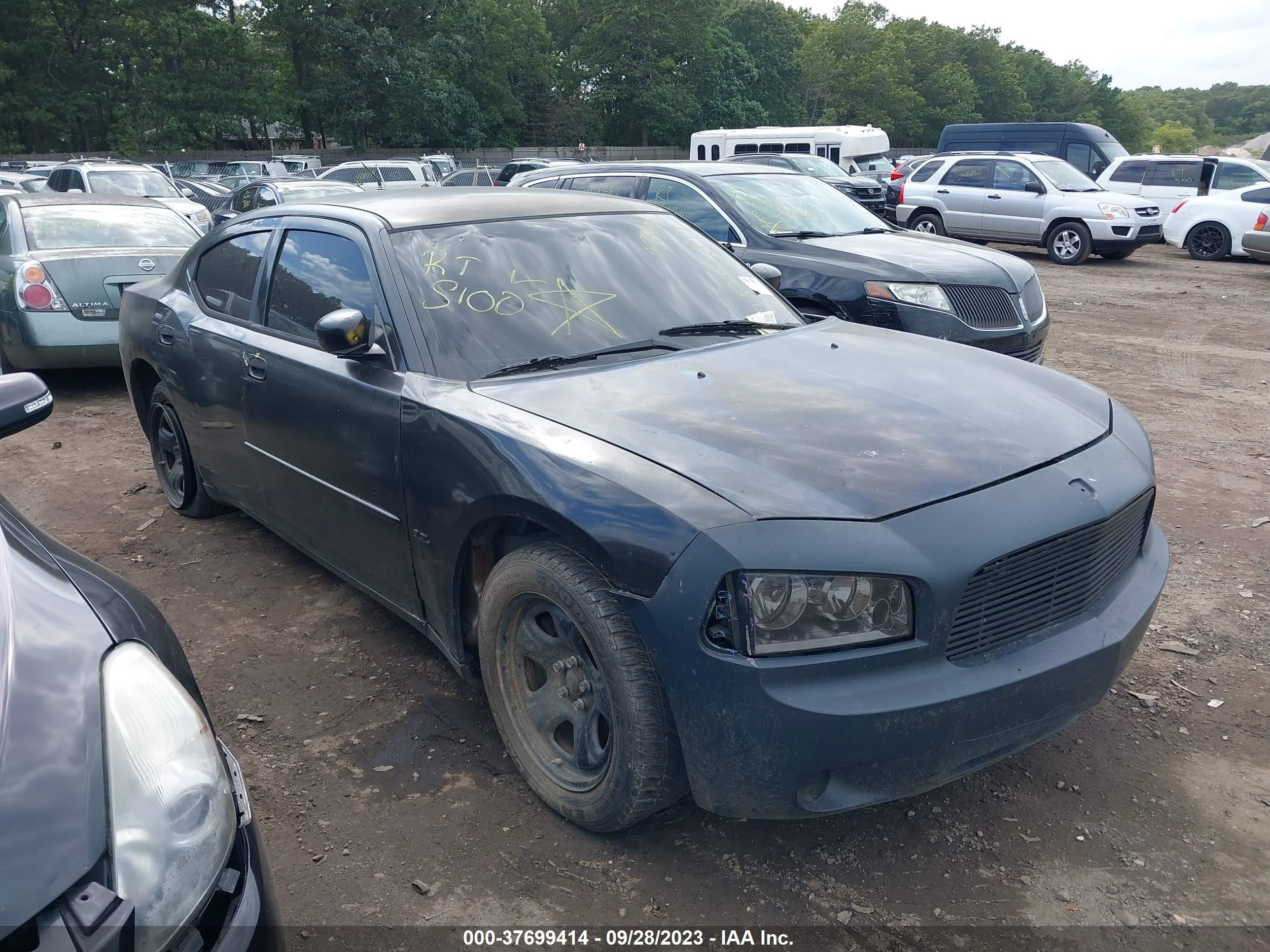 dodge charger 2008 2b3ka43r68h116724